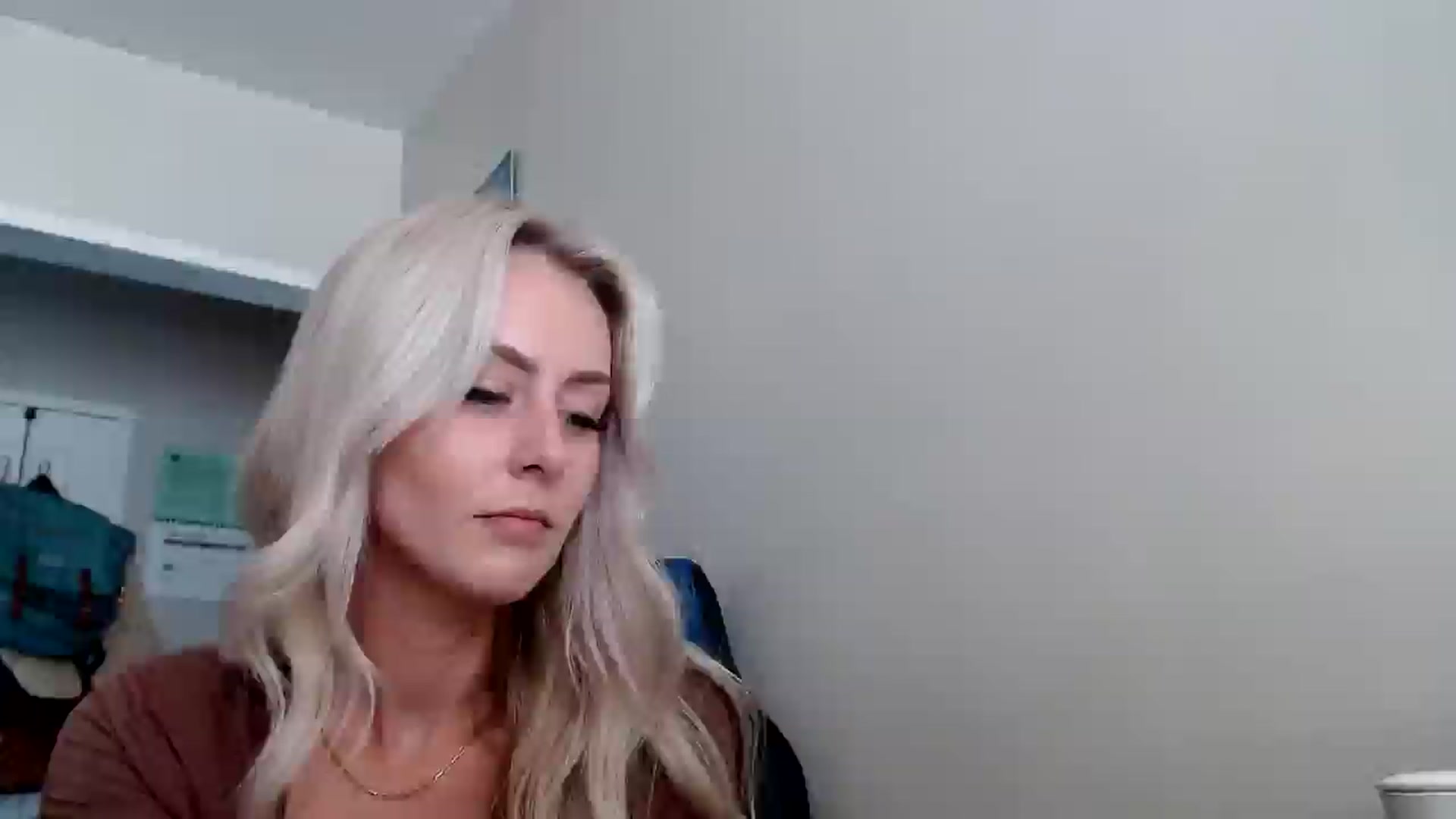 Gallery image thumbnail from babyaustyn's myfreecams stream on, 08/20/2024, 18:55 image 8 of 20