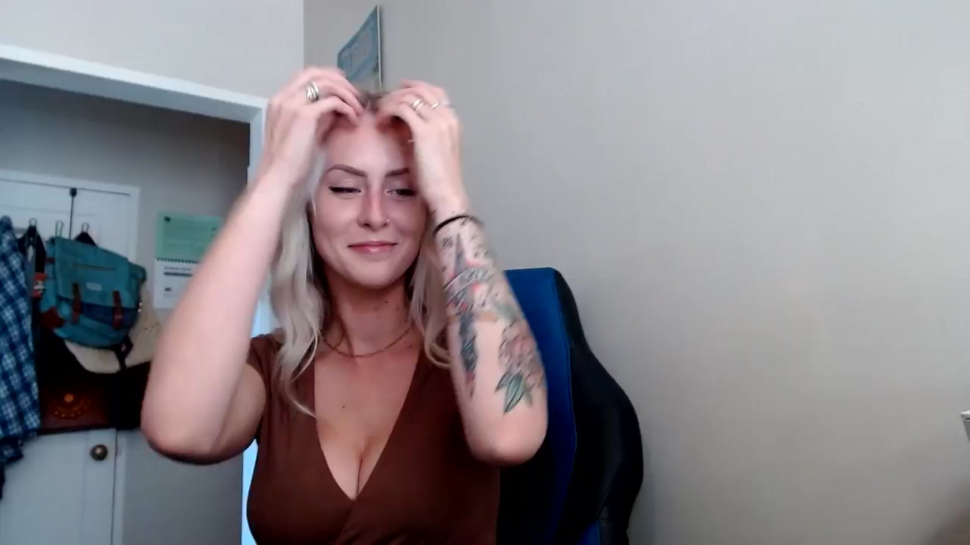 Gallery image thumbnail from babyaustyn's myfreecams stream on, 08/20/2024, 18:55 image 1 of 20