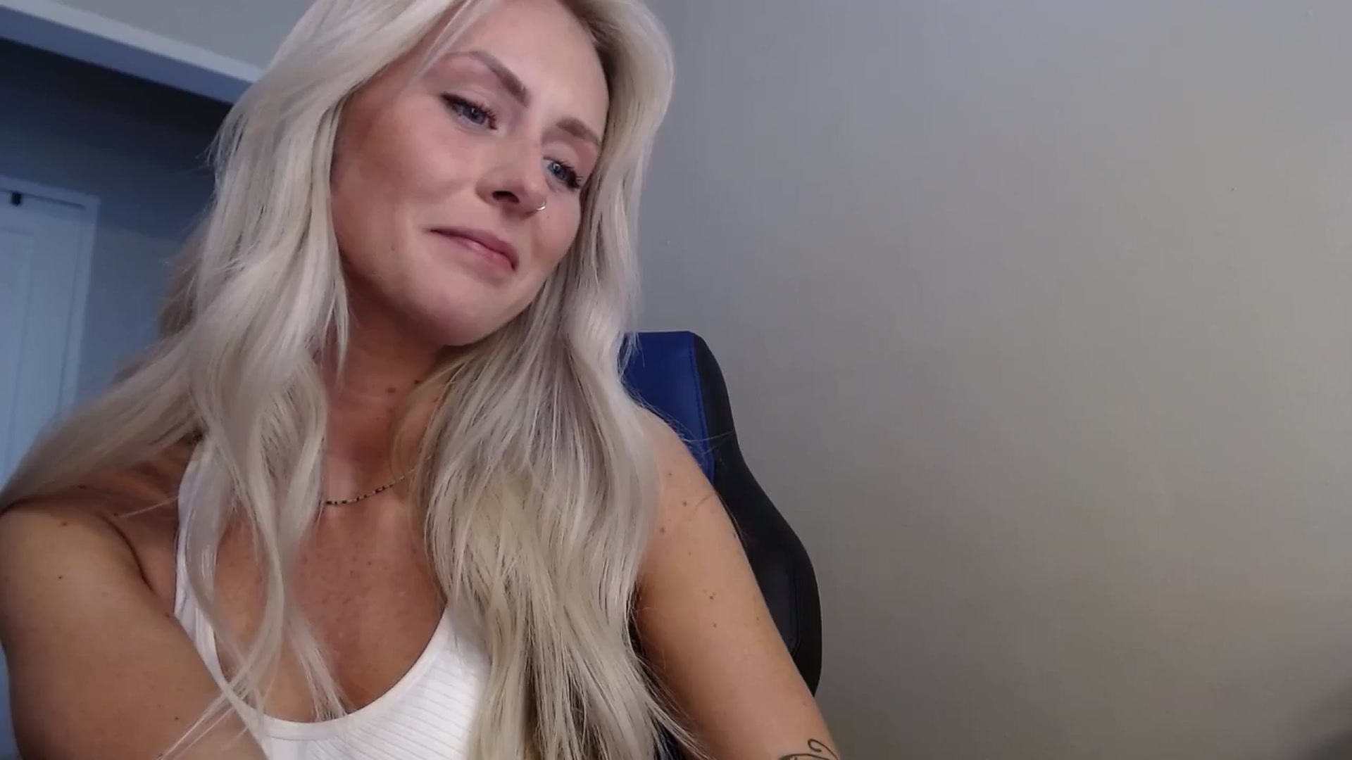 Gallery image thumbnail from babyaustyn's myfreecams stream on, 01/28/2025, 22:06 image 2 of 20