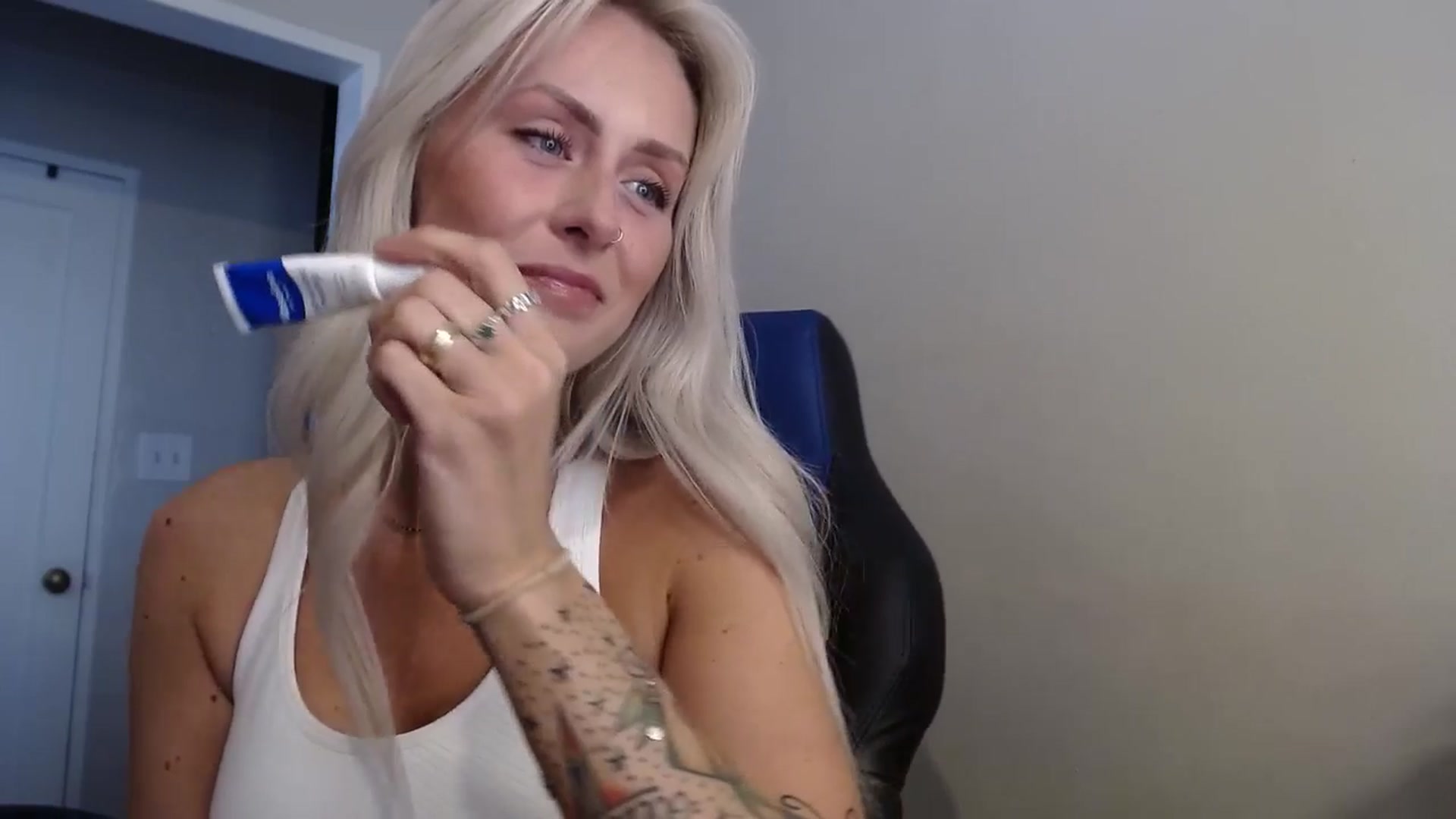 Gallery image thumbnail from babyaustyn's myfreecams stream on, 01/28/2025, 22:06 image 3 of 20