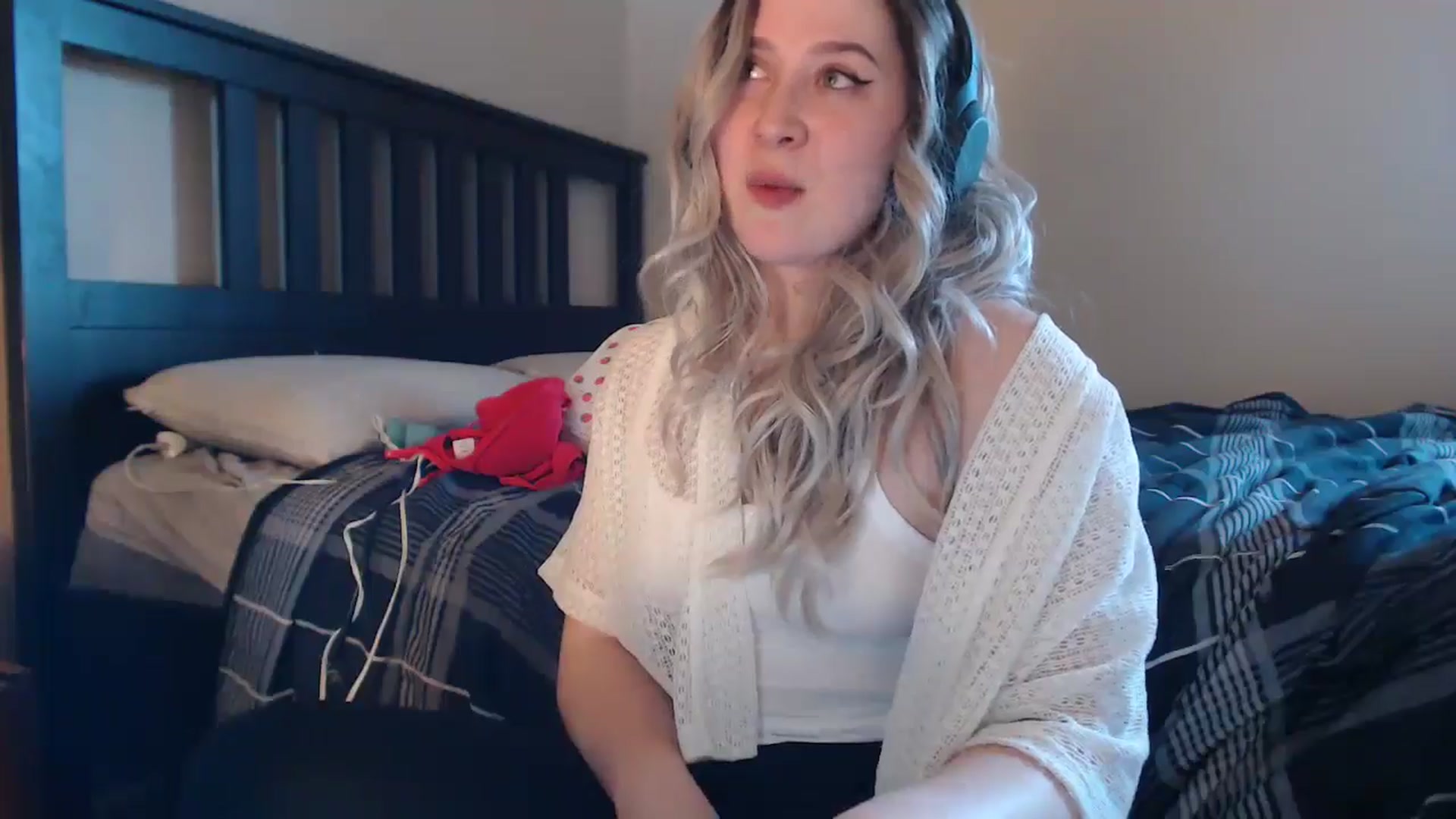 Gallery image thumbnail from babyflex's myfreecams stream on, 06/06/2024, 23:57 image 19 of 20