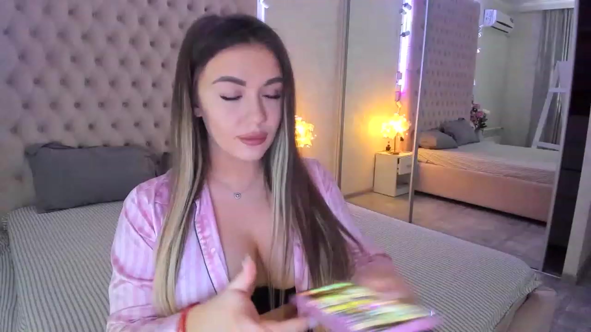 Gallery image thumbnail from babygirl____'s myfreecams stream on, 12/06/2022, 21:55 image 1 of 20
