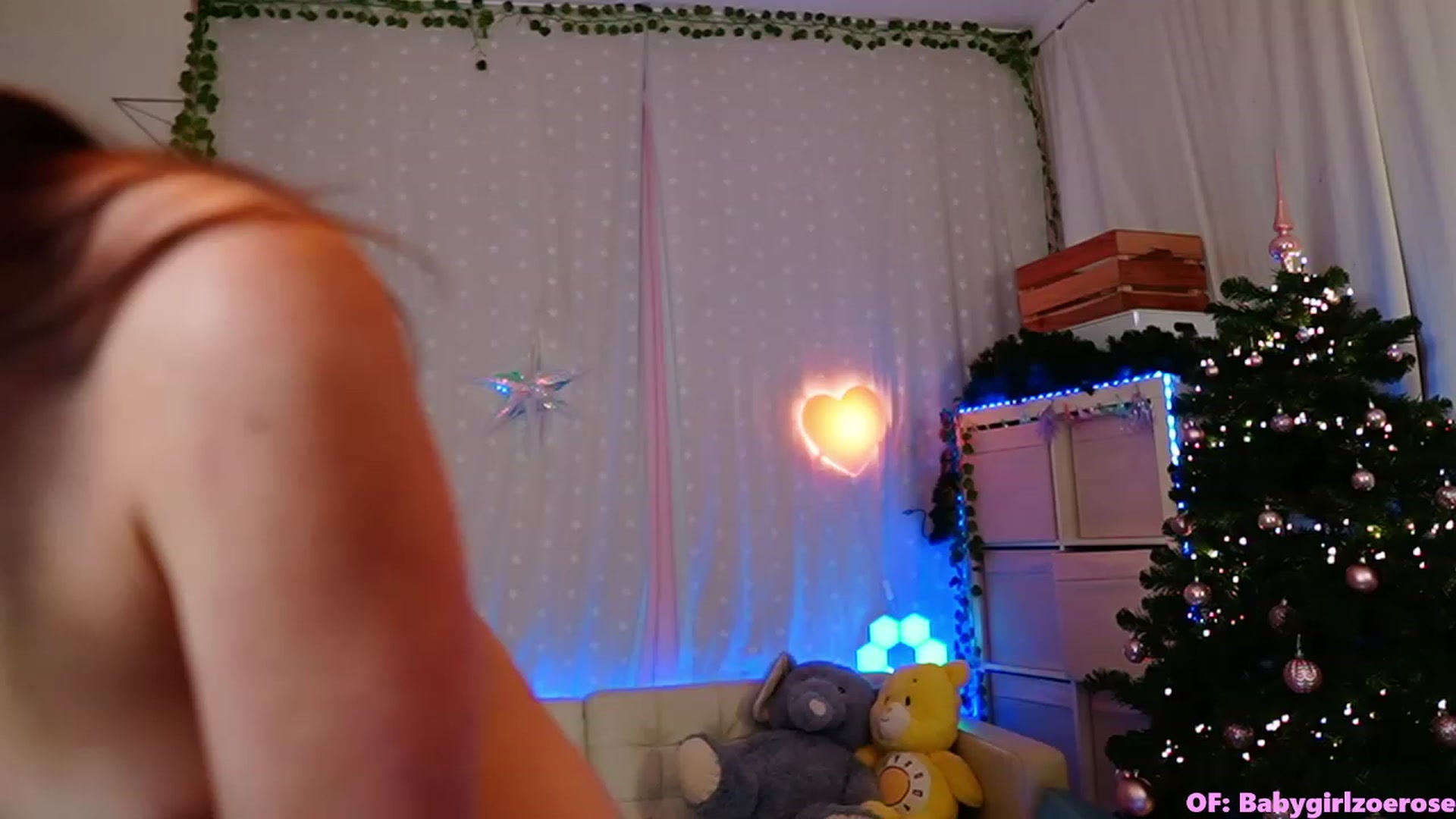 Gallery image thumbnail from babygirlzoe3's myfreecams stream on, 12/05/2022, 03:06 image 20 of 20