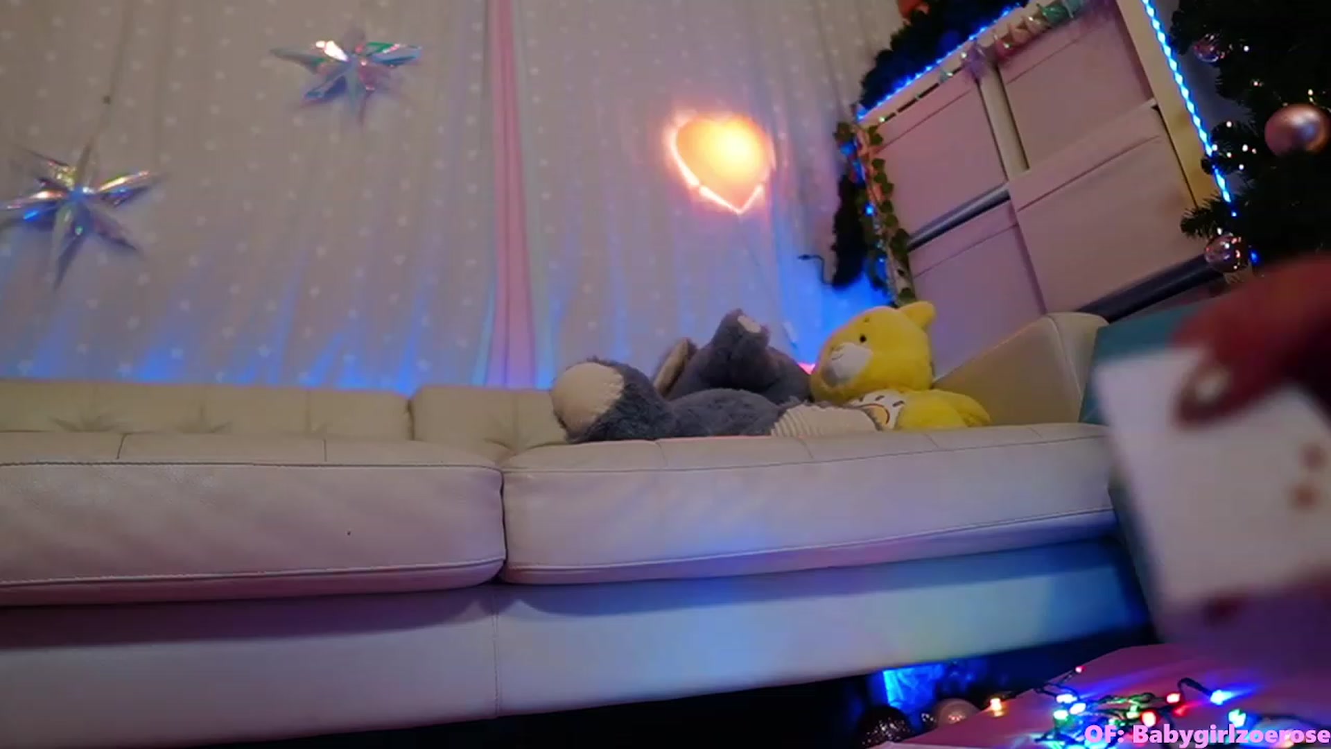 Gallery image thumbnail from babygirlzoe3's myfreecams stream on, 12/05/2022, 03:06 image 6 of 20