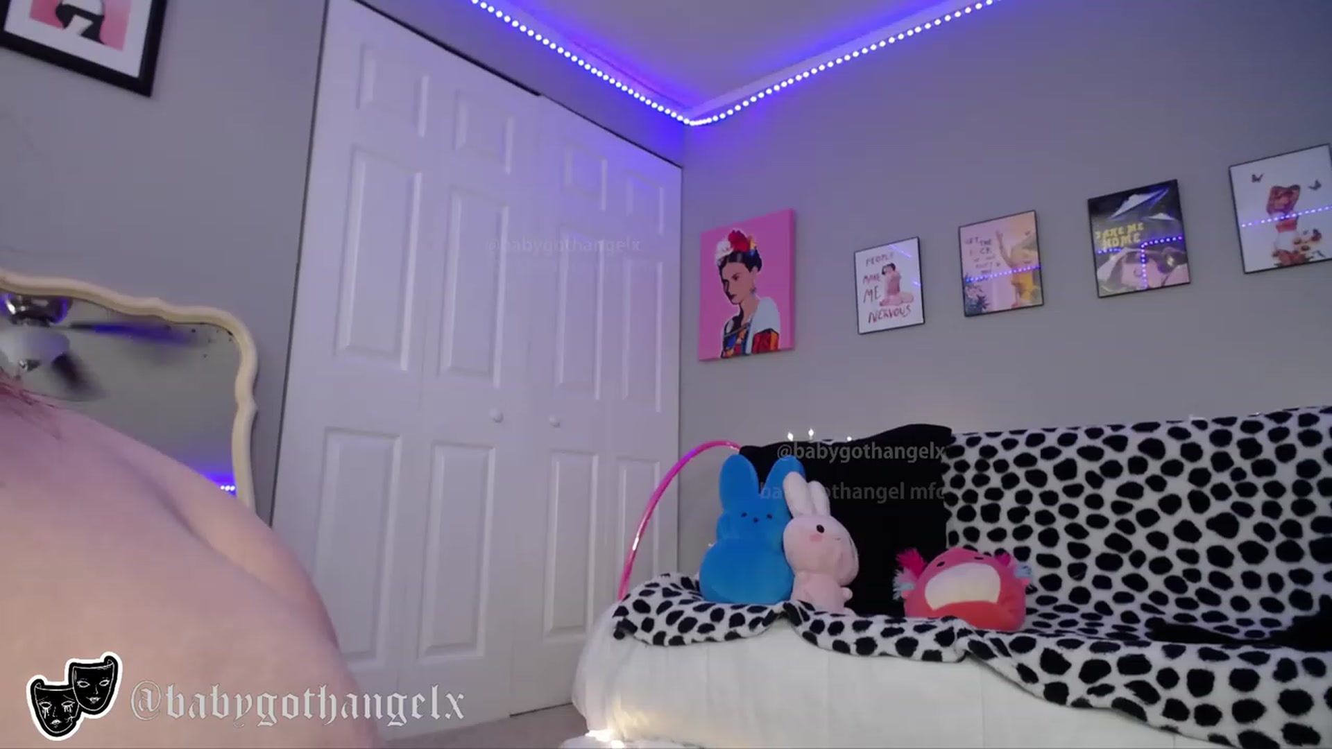 Gallery image thumbnail from babygothangel's myfreecams stream on, 12/04/2022, 12:22 image 4 of 20