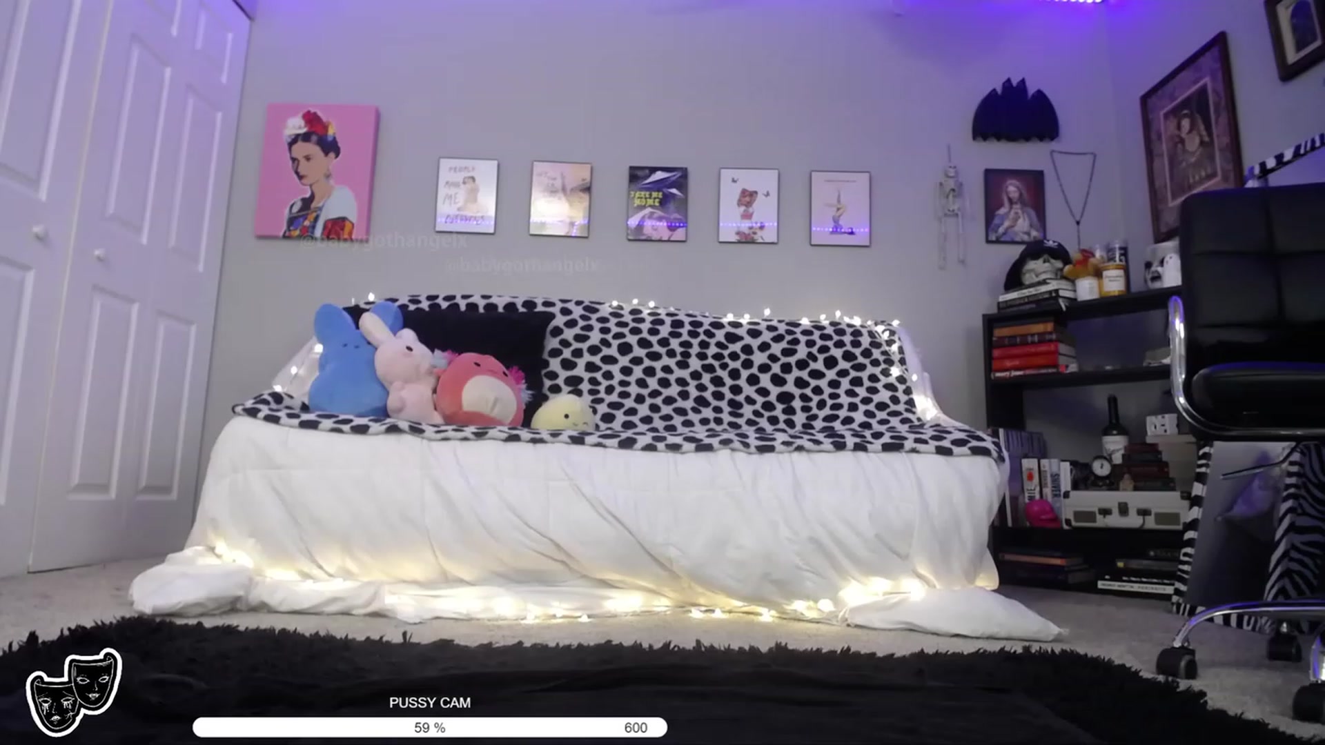 Gallery image thumbnail from babygothangel's myfreecams stream on, 02/06/2023, 11:45 image 14 of 20