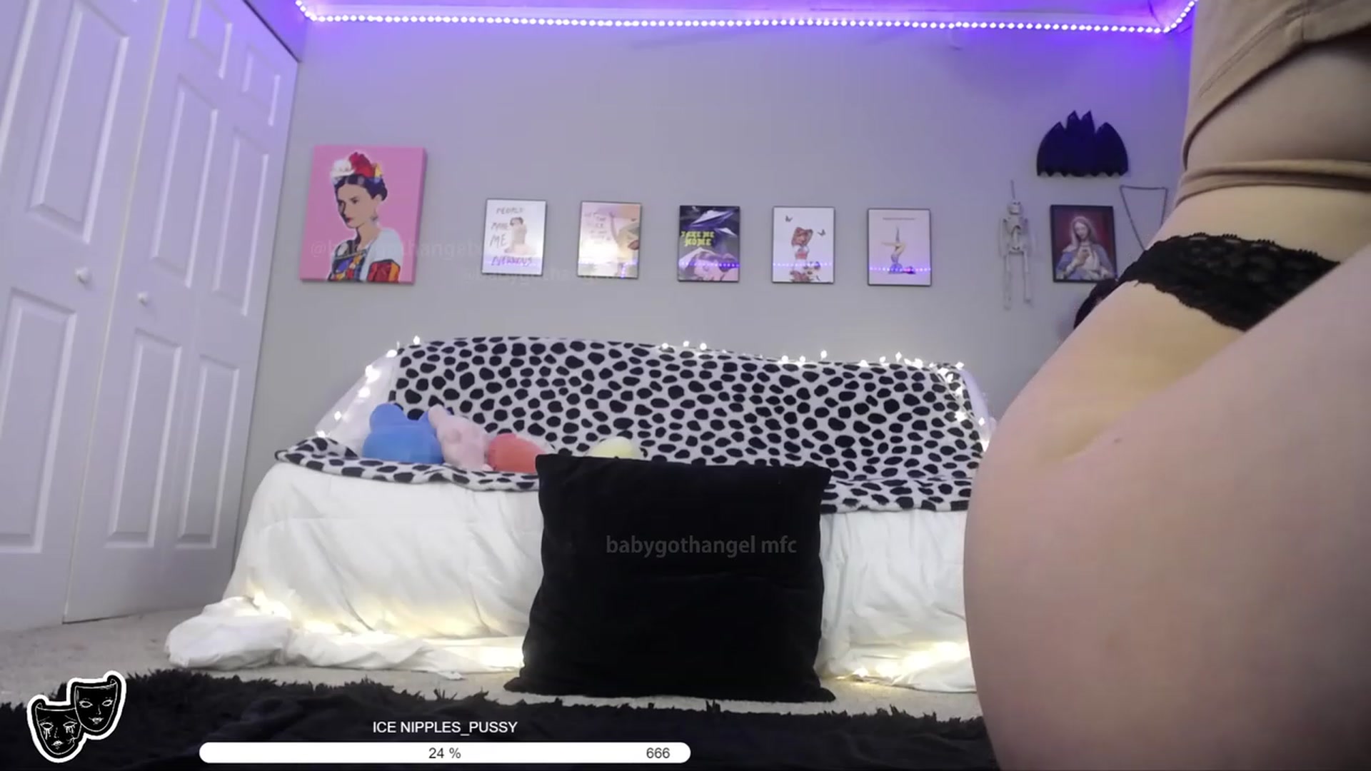 Gallery image thumbnail from babygothangel's myfreecams stream on, 02/06/2023, 13:18 image 11 of 20