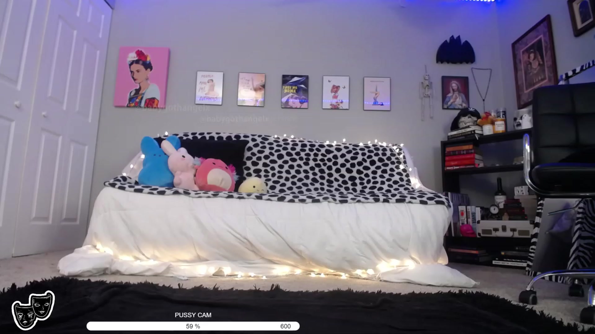 Gallery image thumbnail from babygothangel's myfreecams stream on, 02/06/2023, 13:18 image 5 of 20