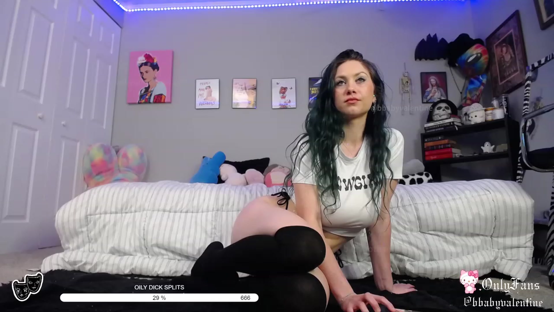 Gallery image thumbnail from babygothangel's myfreecams stream on, 03/15/2023, 08:44 image 19 of 20