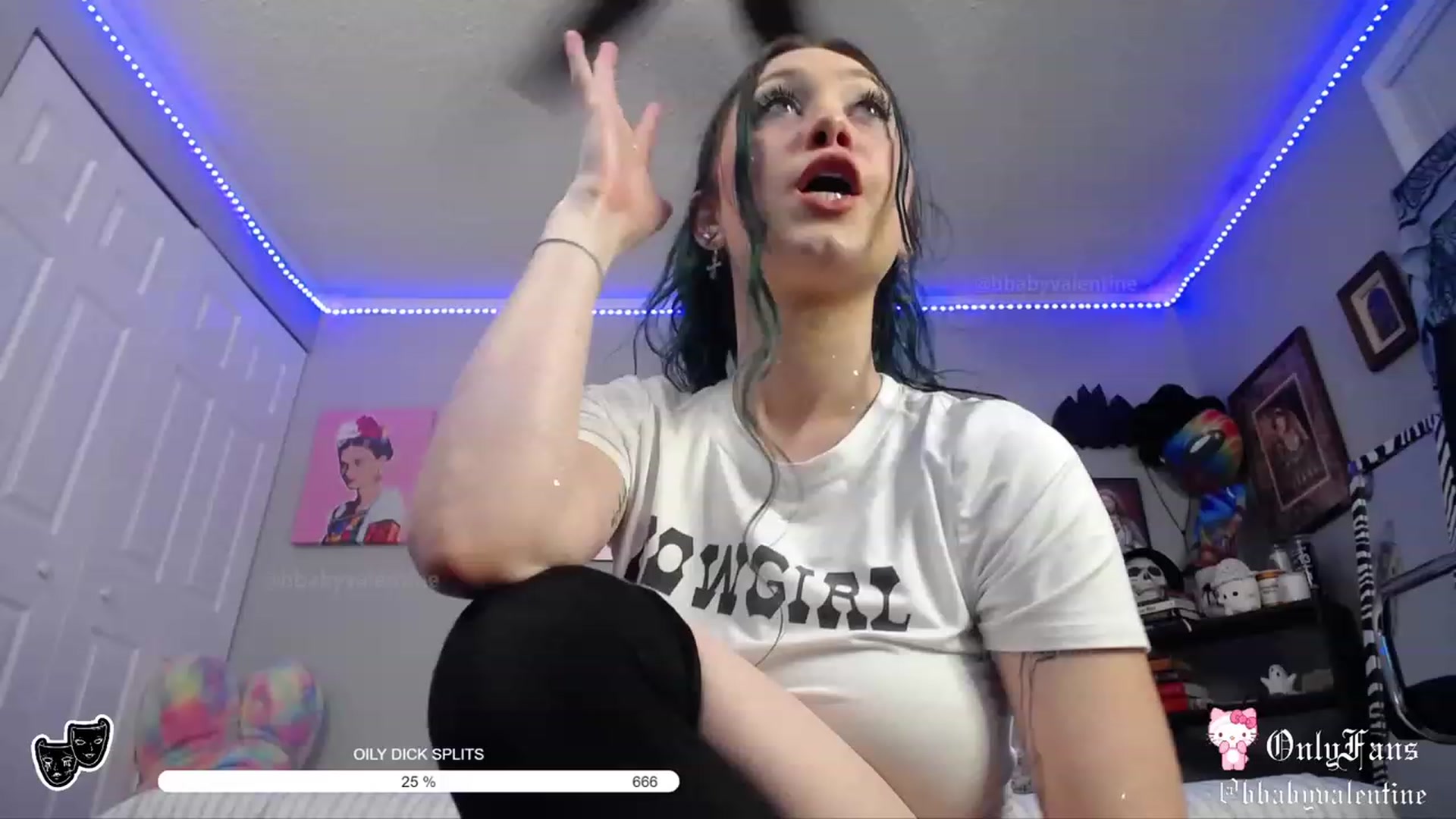 Gallery image thumbnail from babygothangel's myfreecams stream on, 03/15/2023, 08:44 image 11 of 20