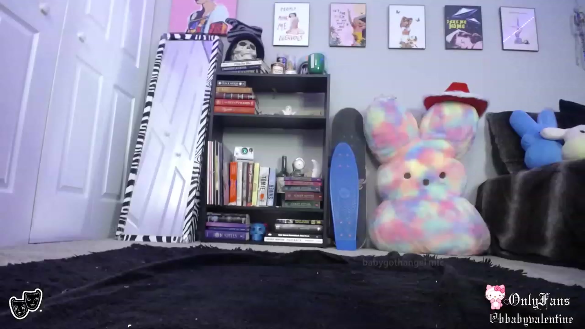 Gallery image thumbnail from babygothangel's myfreecams stream on, 08/22/2023, 08:44 image 15 of 20