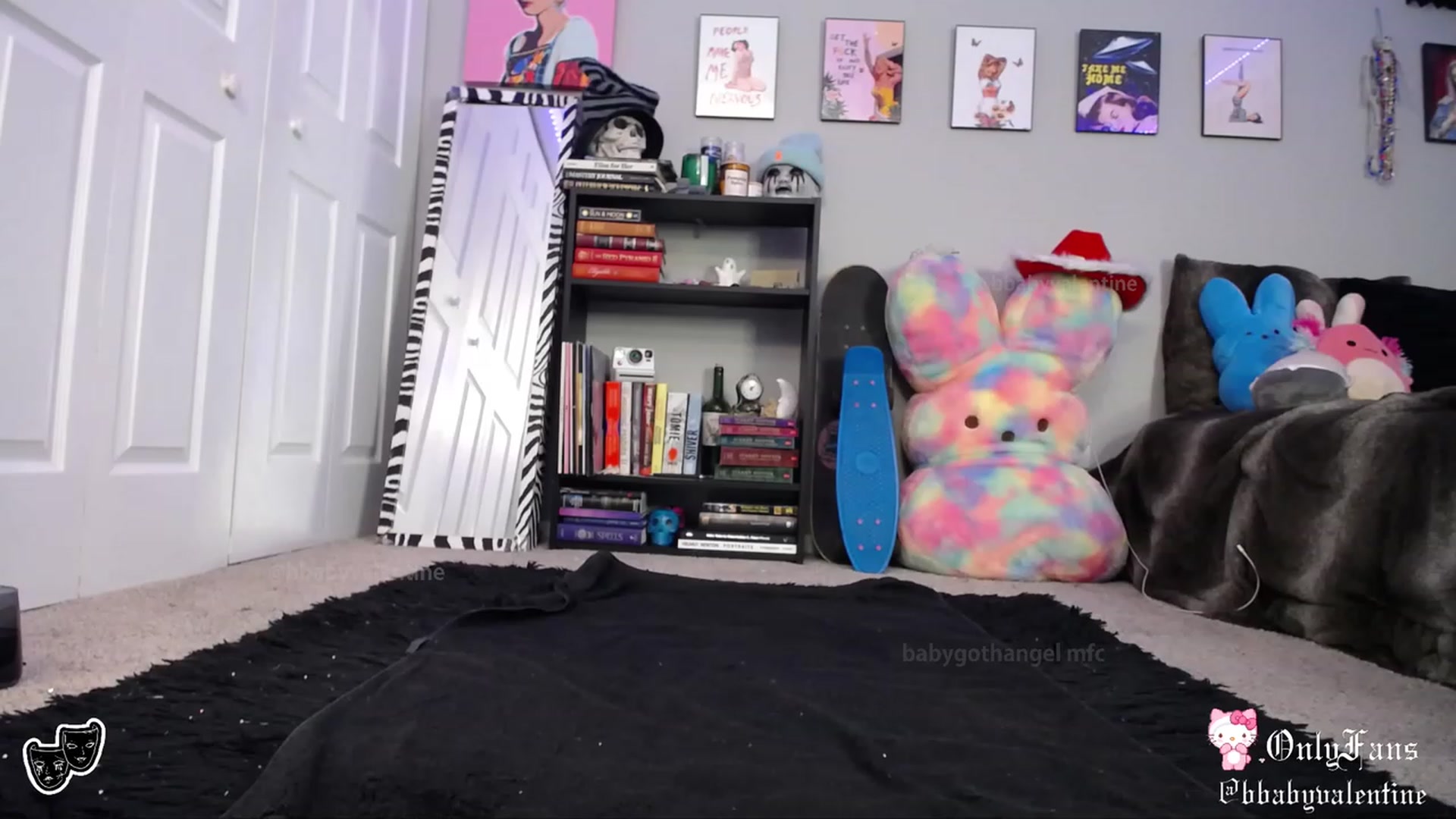 Gallery image thumbnail from babygothangel's myfreecams stream on, 08/25/2023, 09:33 image 5 of 20