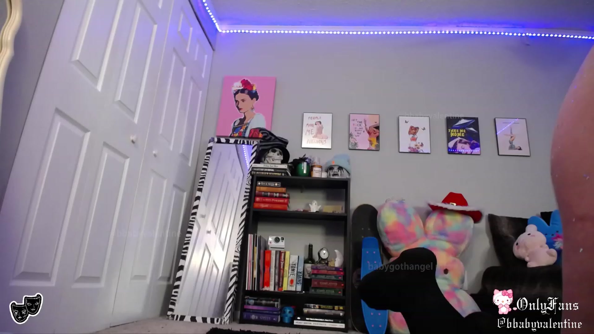 Gallery image thumbnail from babygothangel's myfreecams stream on, 08/27/2023, 10:38 image 14 of 20