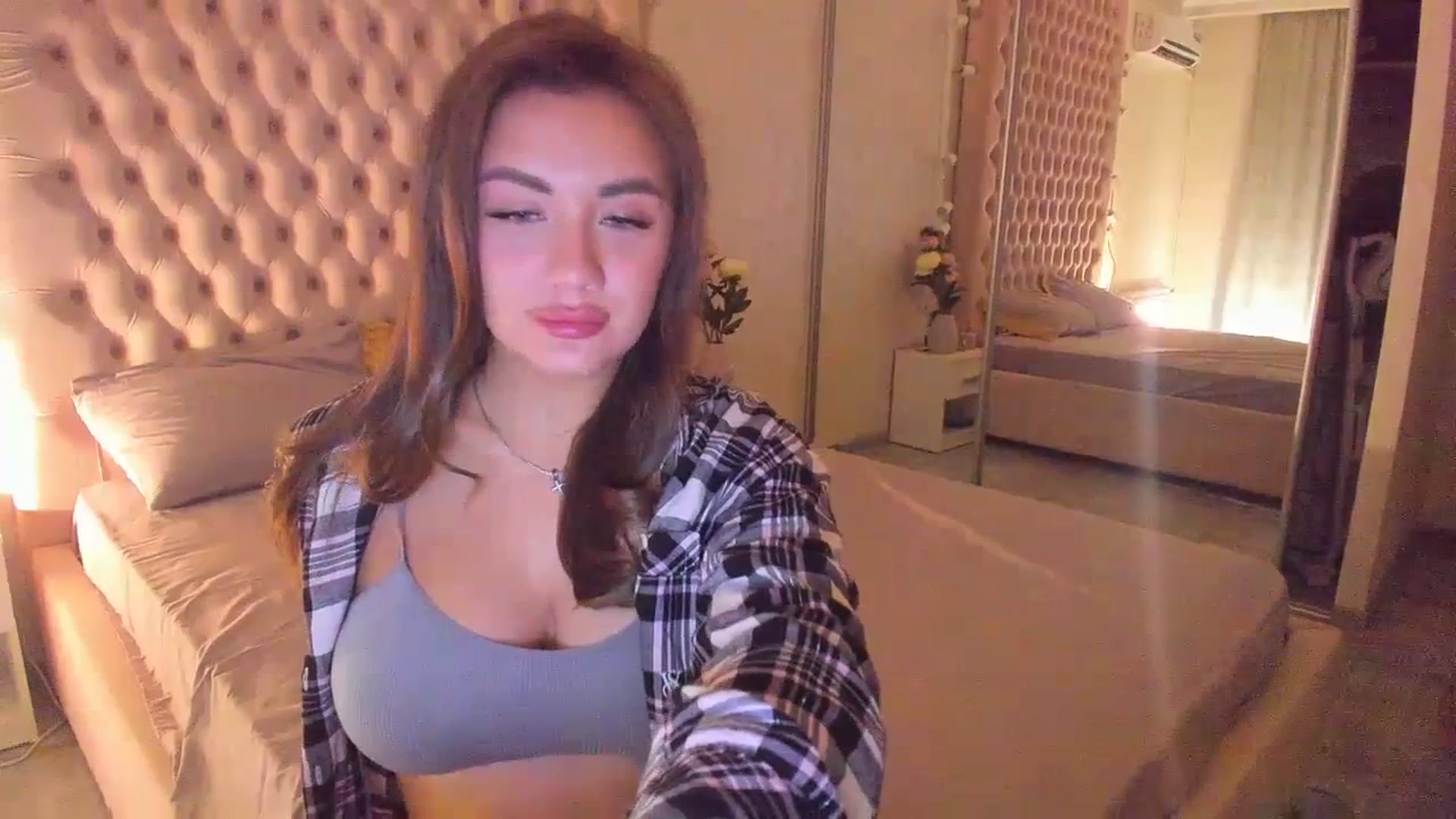 Gallery image thumbnail from babykristi's myfreecams stream on, 07/13/2023, 21:13 image 16 of 20