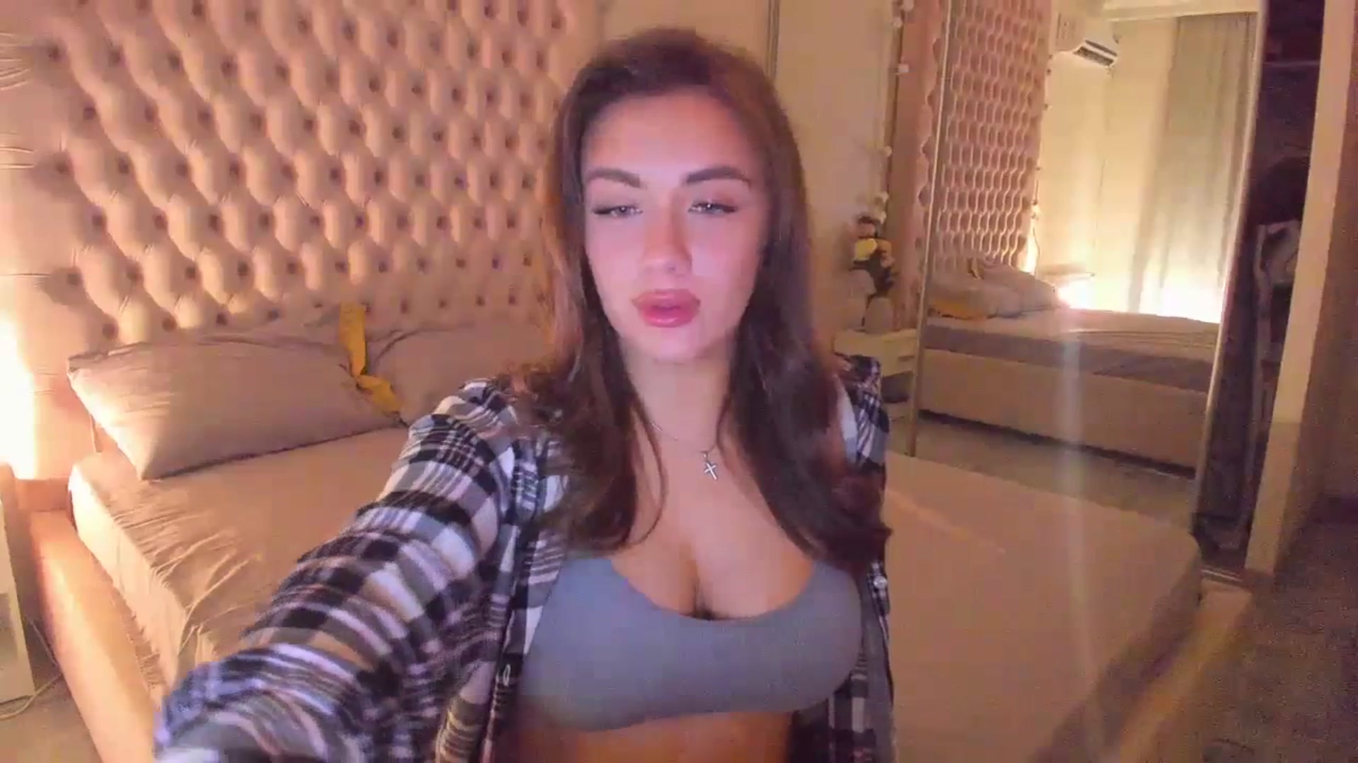 Gallery image thumbnail from babykristi's myfreecams stream on, 07/13/2023, 21:13 image 19 of 20