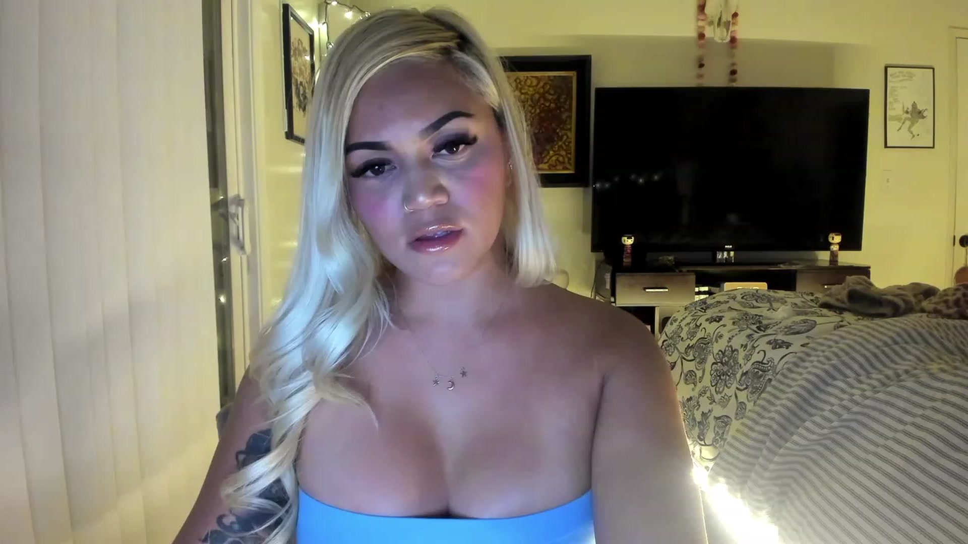 Gallery image thumbnail from babytoshi's myfreecams stream on, 11/24/2022, 02:24 image 7 of 20
