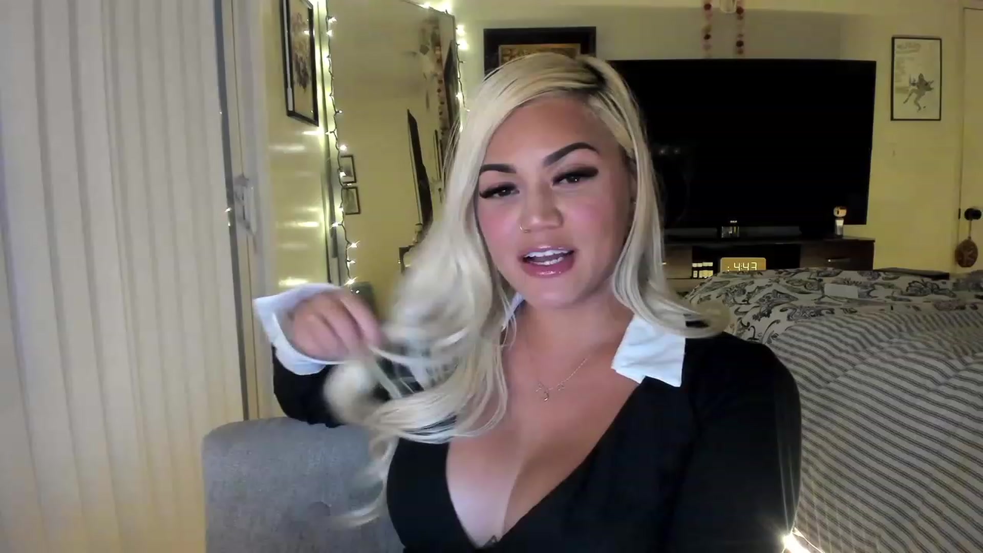 Gallery image thumbnail from babytoshi's myfreecams stream on, 12/01/2022, 01:00 image 8 of 20