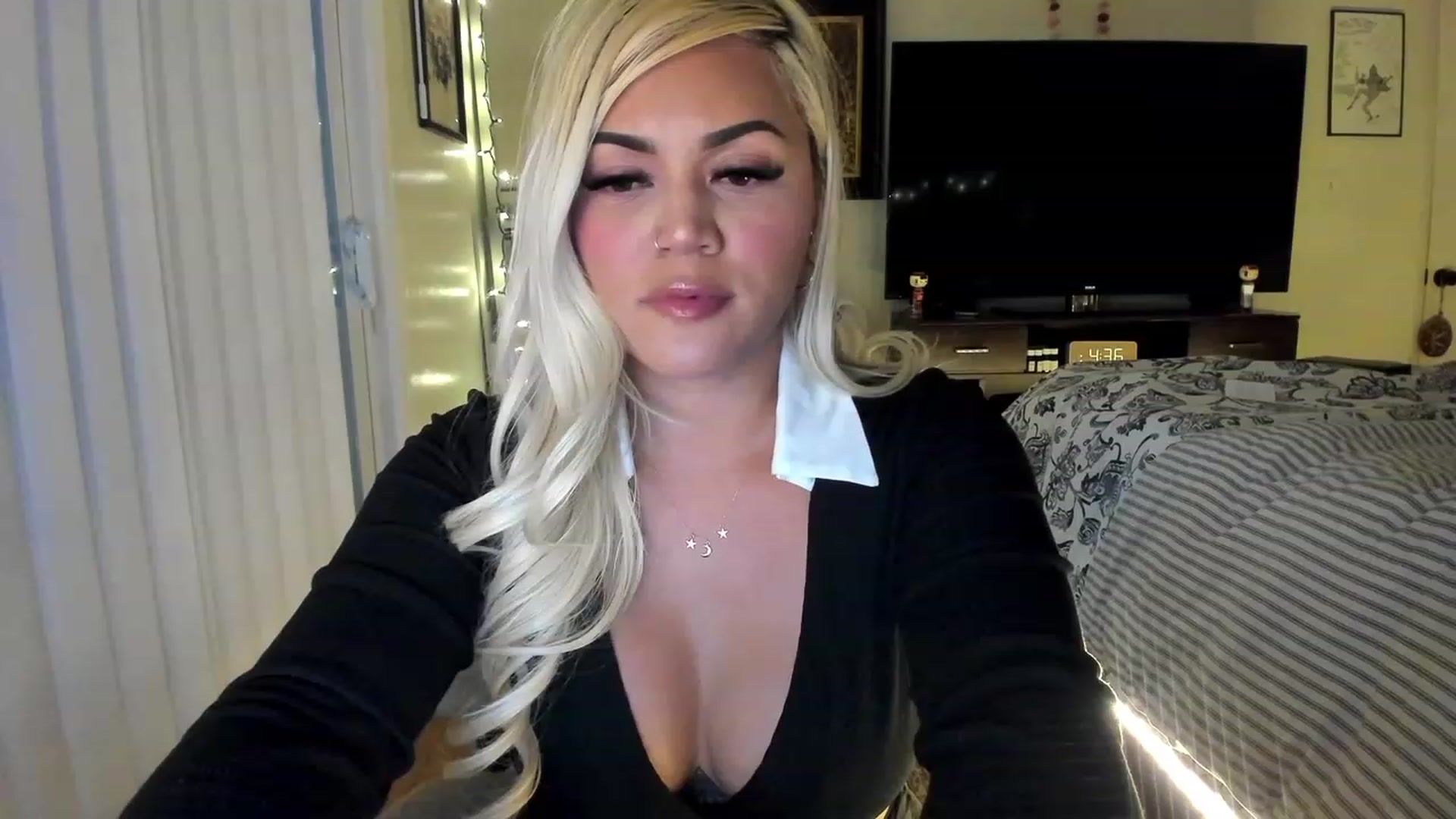 Gallery image thumbnail from babytoshi's myfreecams stream on, 12/01/2022, 01:00 image 2 of 20