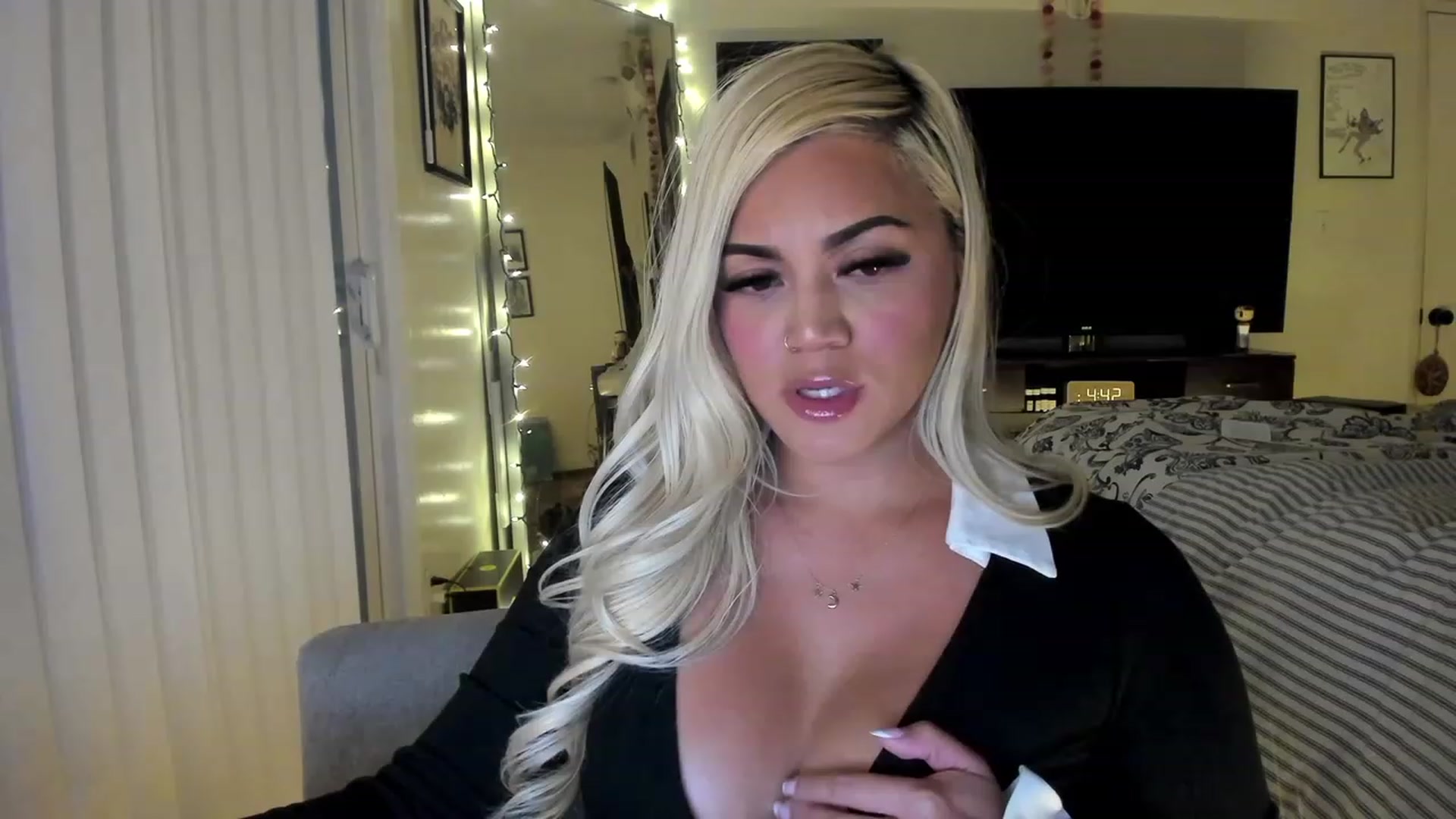 Gallery image thumbnail from babytoshi's myfreecams stream on, 12/01/2022, 01:00 image 7 of 20