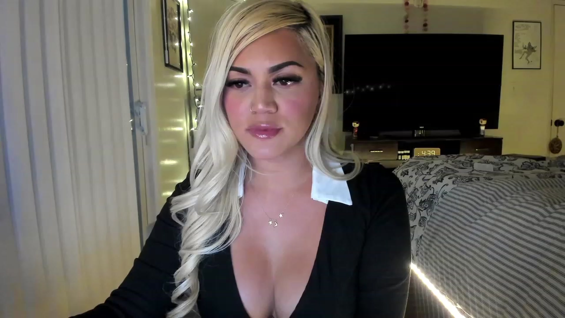 Gallery image thumbnail from babytoshi's myfreecams stream on, 12/01/2022, 01:00 image 4 of 20