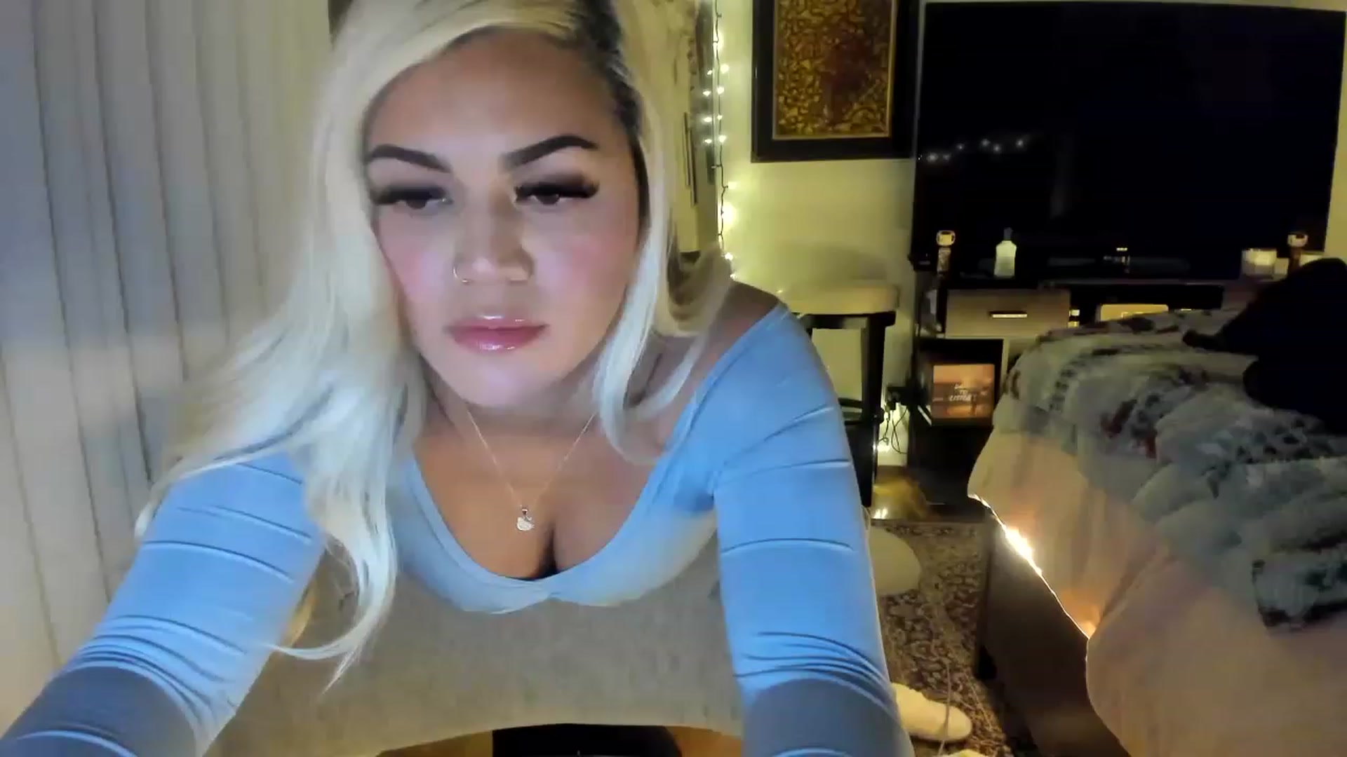 Gallery image thumbnail from babytoshi's myfreecams stream on, 03/03/2023, 02:33 image 19 of 20