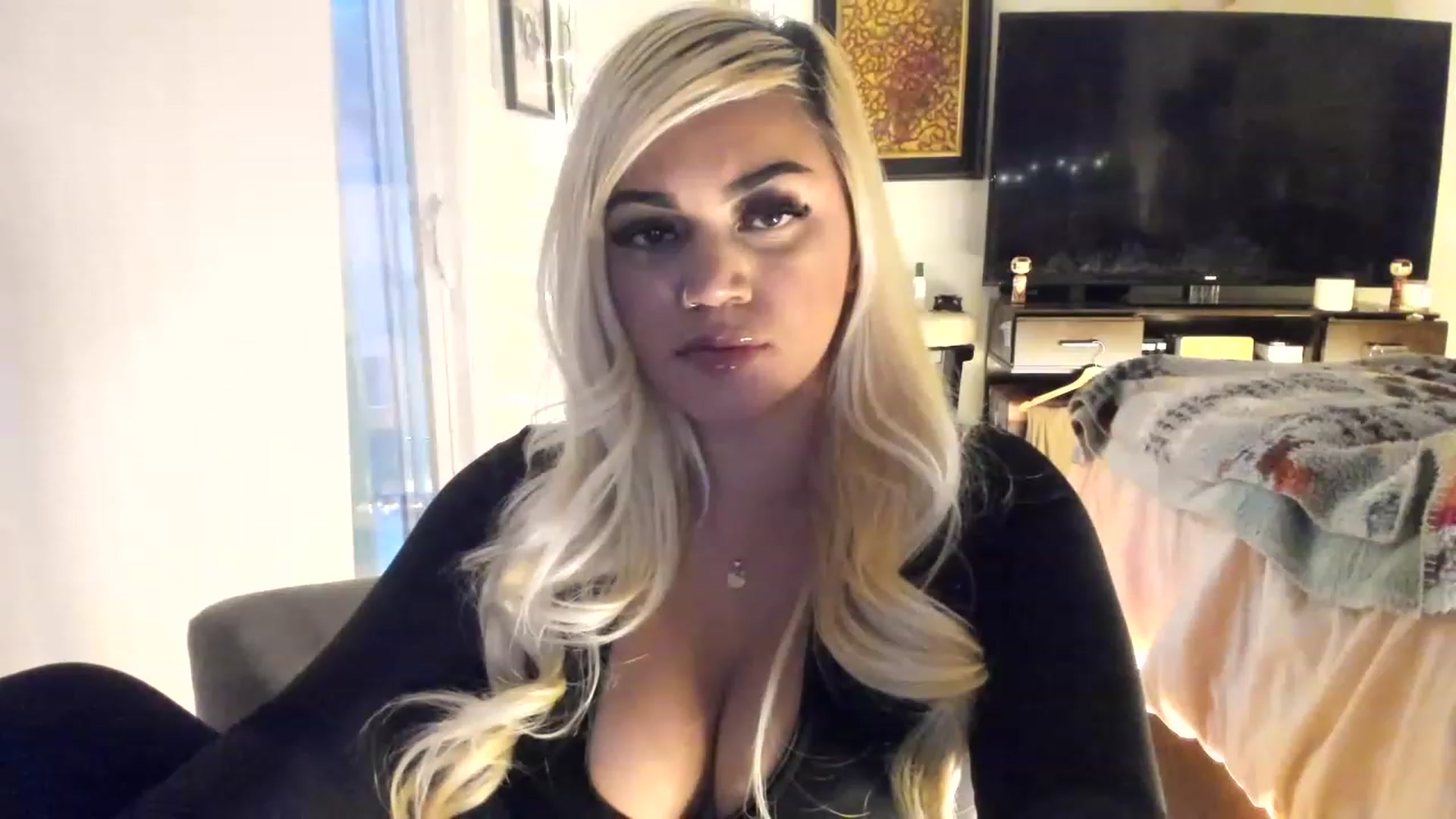 Gallery image thumbnail from babytoshi's myfreecams stream on, 03/07/2023, 01:56 image 1 of 20