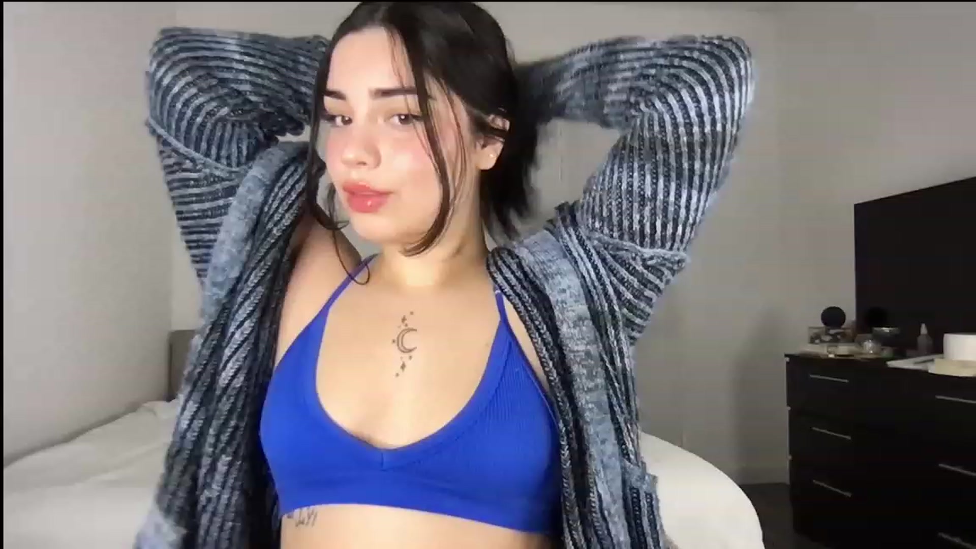 Gallery image thumbnail from babyxjulz's myfreecams stream on, 11/17/2022, 06:06 image 20 of 20