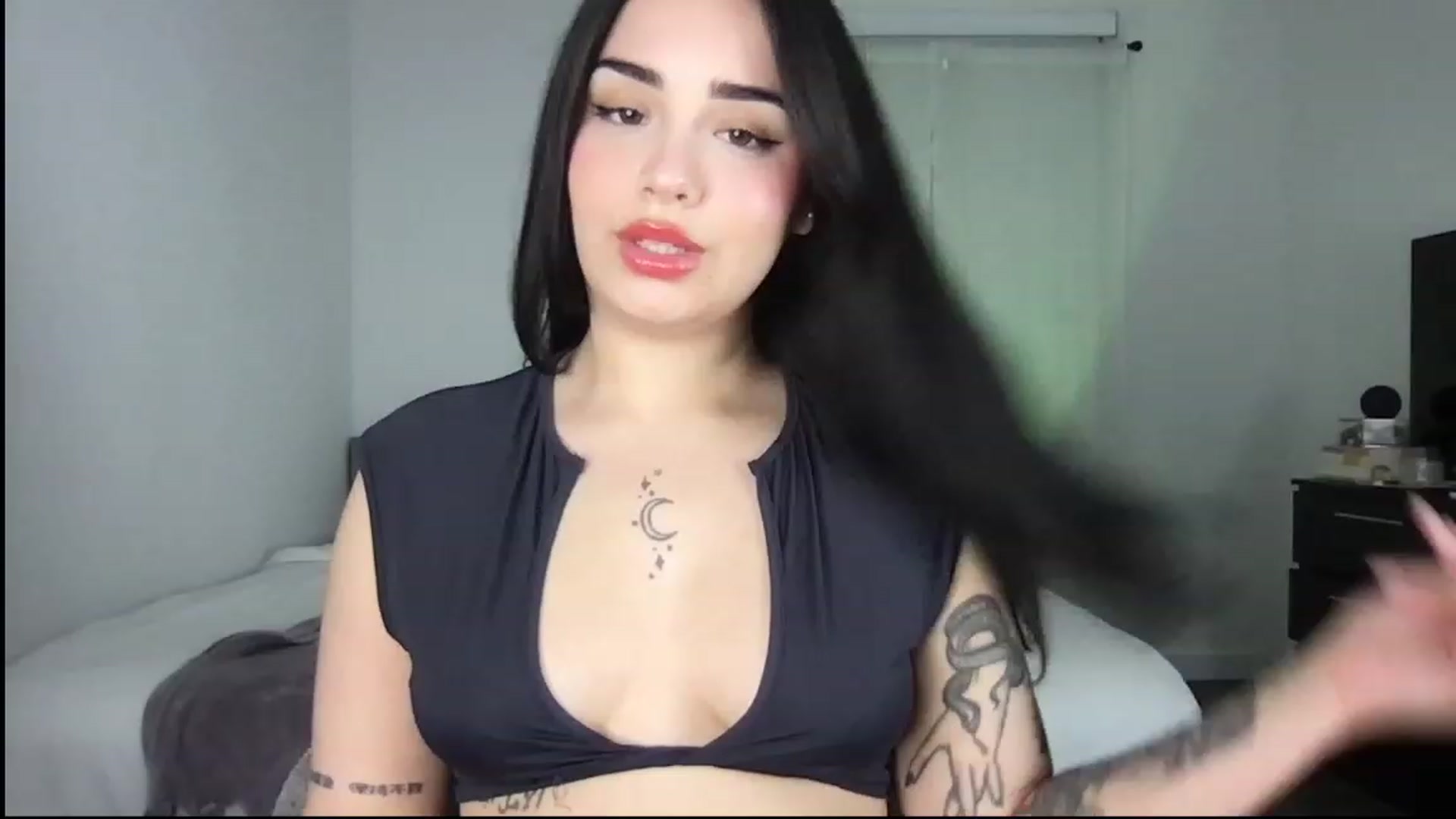 Gallery image thumbnail from babyxjulz's myfreecams stream on, 11/21/2022, 03:21 image 19 of 20