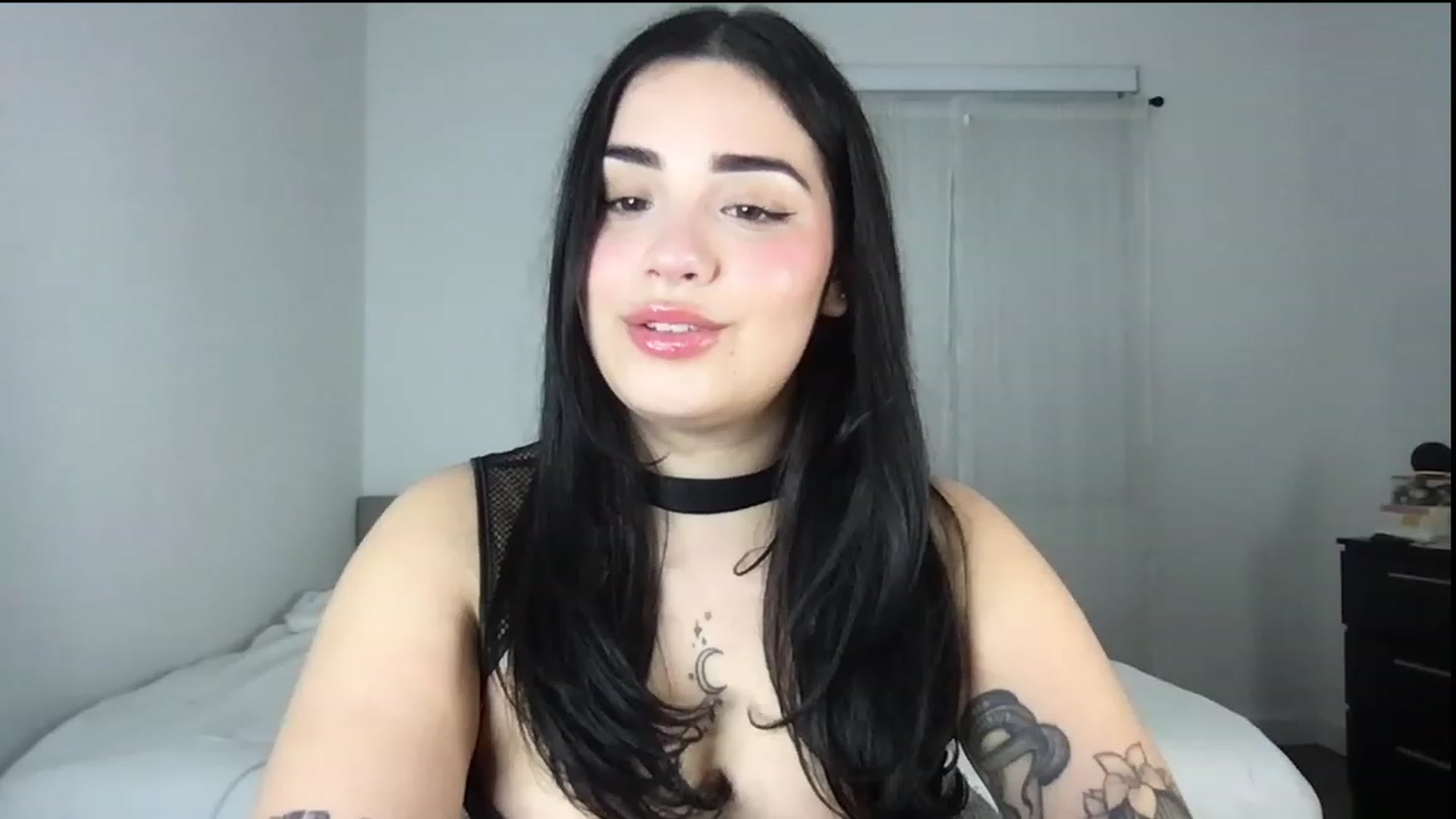 Gallery image thumbnail from babyxjulz's myfreecams stream on, 11/29/2022, 05:15 image 15 of 20