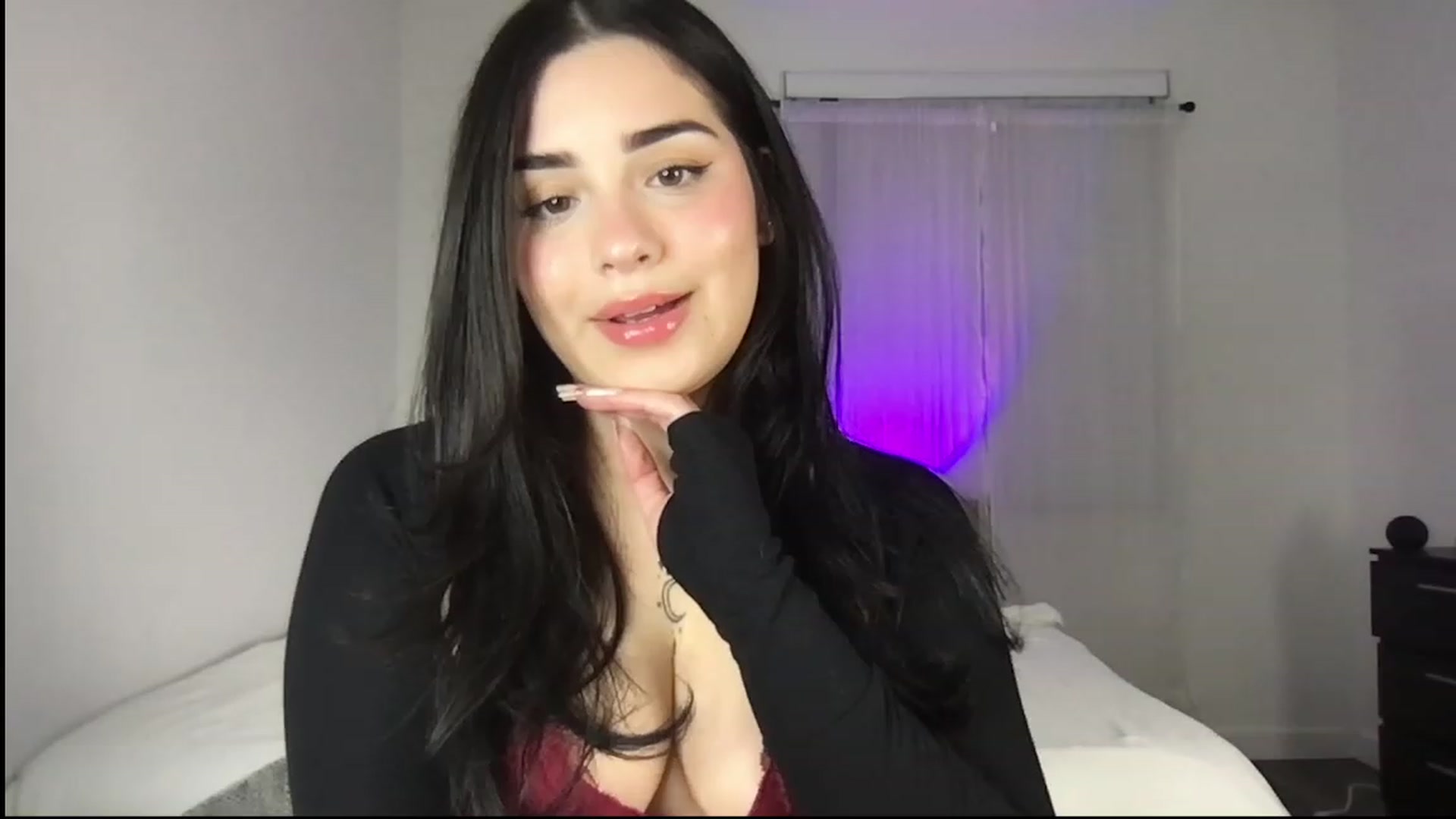 Gallery image thumbnail from babyxjulz's myfreecams stream on, 12/10/2022, 05:50 image 18 of 20