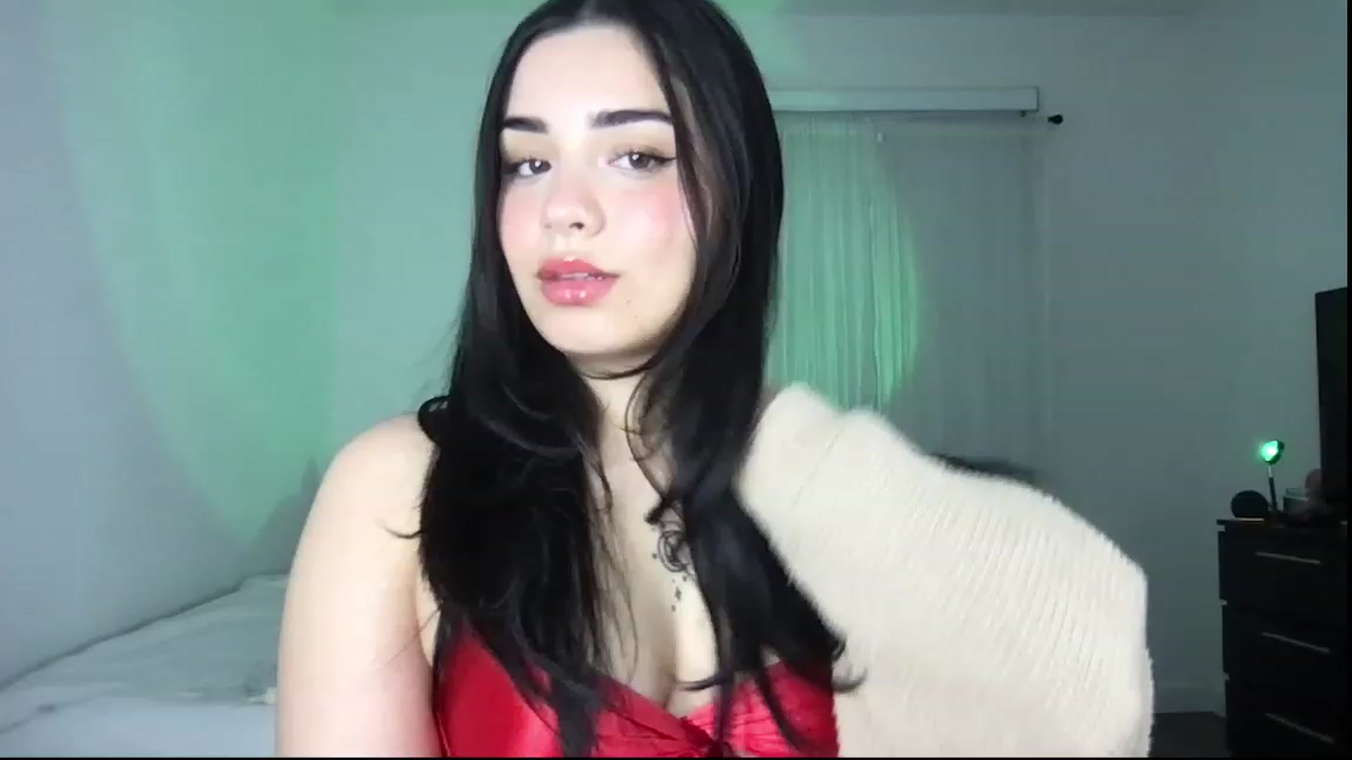 Gallery image thumbnail from babyxjulz's myfreecams stream on, 12/16/2022, 02:09 image 14 of 20