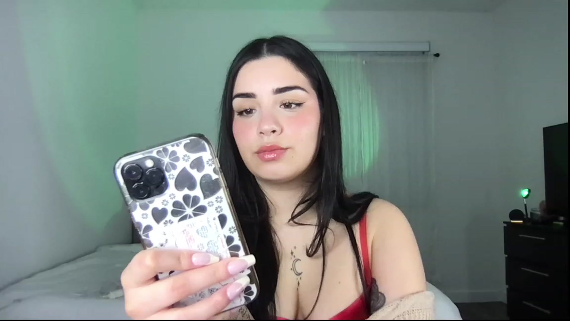 Gallery image thumbnail from babyxjulz's myfreecams stream on, 12/16/2022, 03:09 image 15 of 20