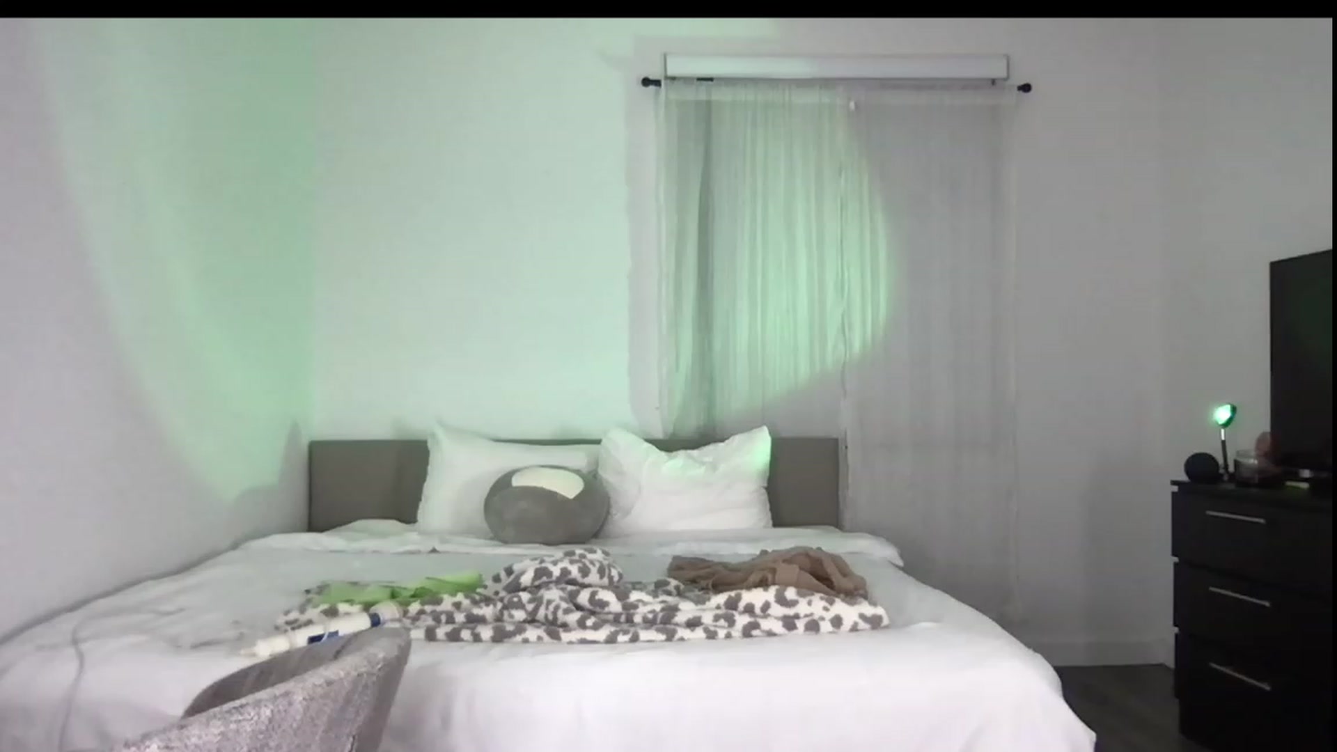 Gallery image thumbnail from babyxjulz's myfreecams stream on, 12/16/2022, 04:29 image 20 of 20
