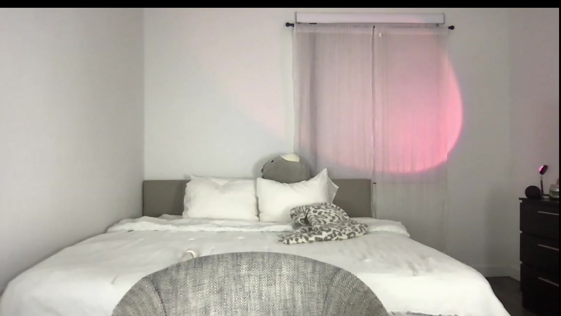 Gallery image thumbnail from babyxjulz's myfreecams stream on, 12/17/2022, 04:45 image 7 of 20