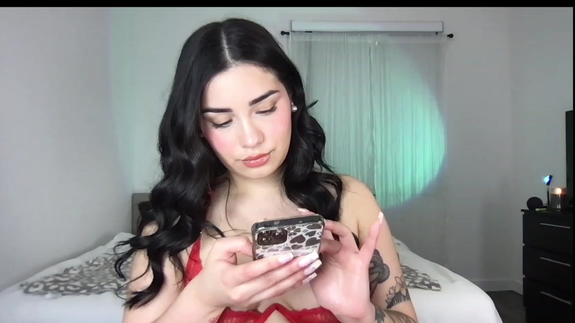 Gallery image thumbnail from babyxjulz's myfreecams stream on, 12/21/2022, 03:32 image 10 of 20
