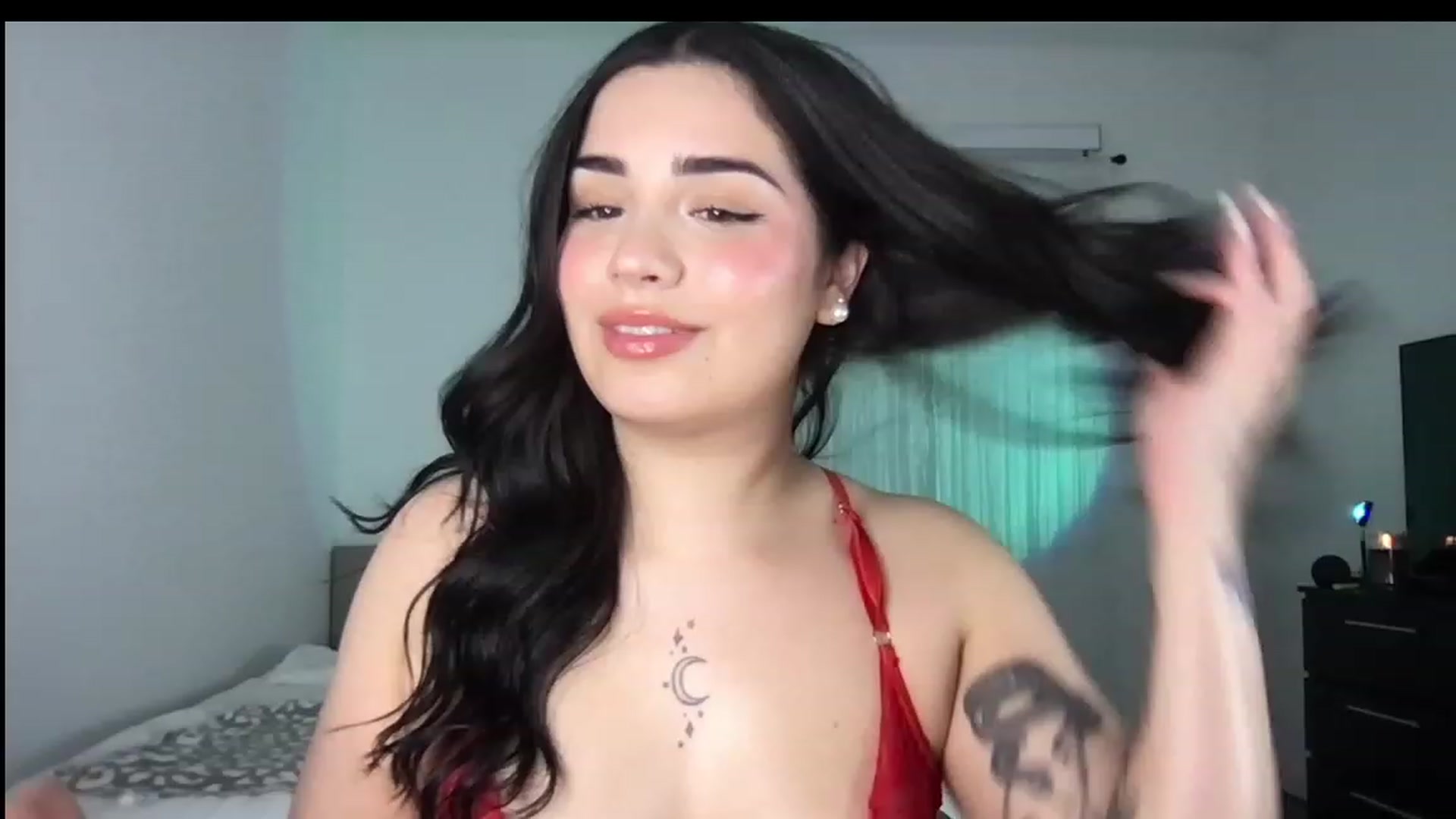 Gallery image thumbnail from babyxjulz's myfreecams stream on, 12/21/2022, 06:28 image 17 of 20