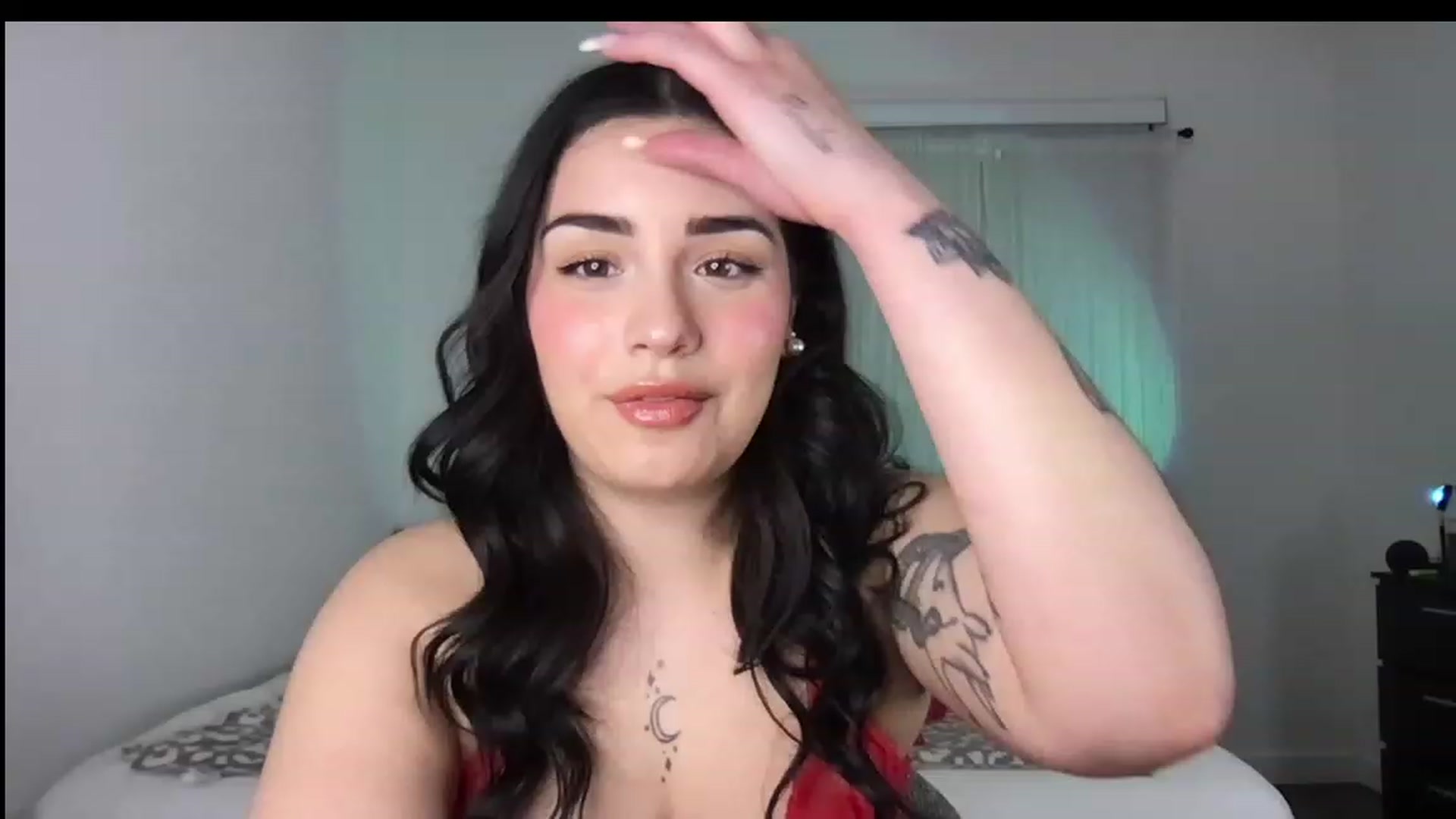 Gallery image thumbnail from babyxjulz's myfreecams stream on, 12/21/2022, 06:28 image 2 of 20