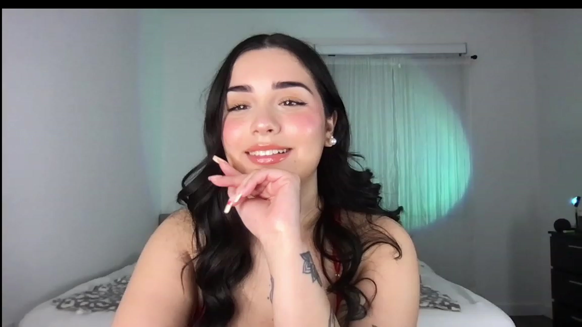 Gallery image thumbnail from babyxjulz's myfreecams stream on, 12/21/2022, 06:28 image 13 of 20