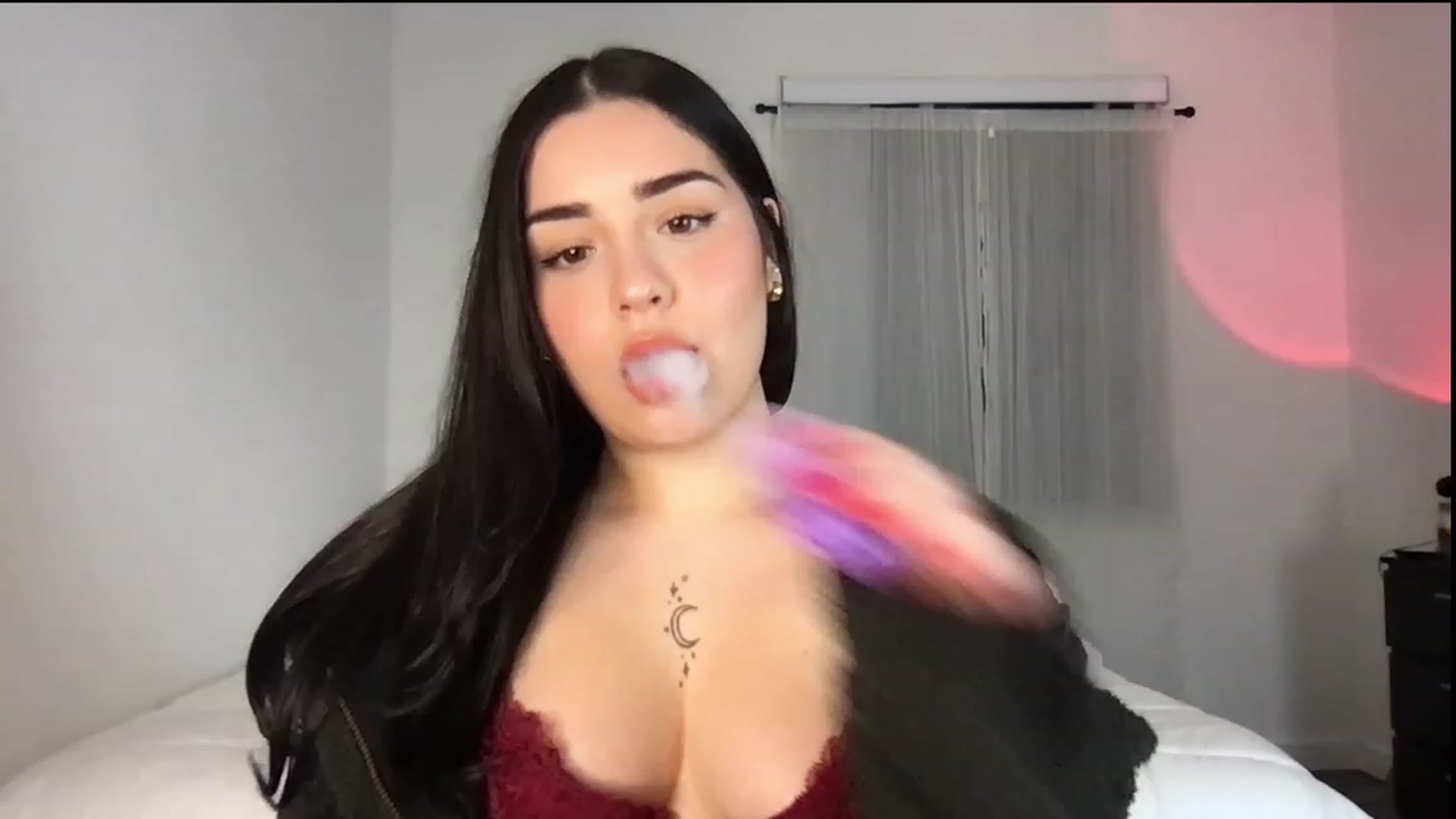 Gallery image thumbnail from babyxjulz's myfreecams stream on, 12/27/2022, 06:34 image 5 of 20