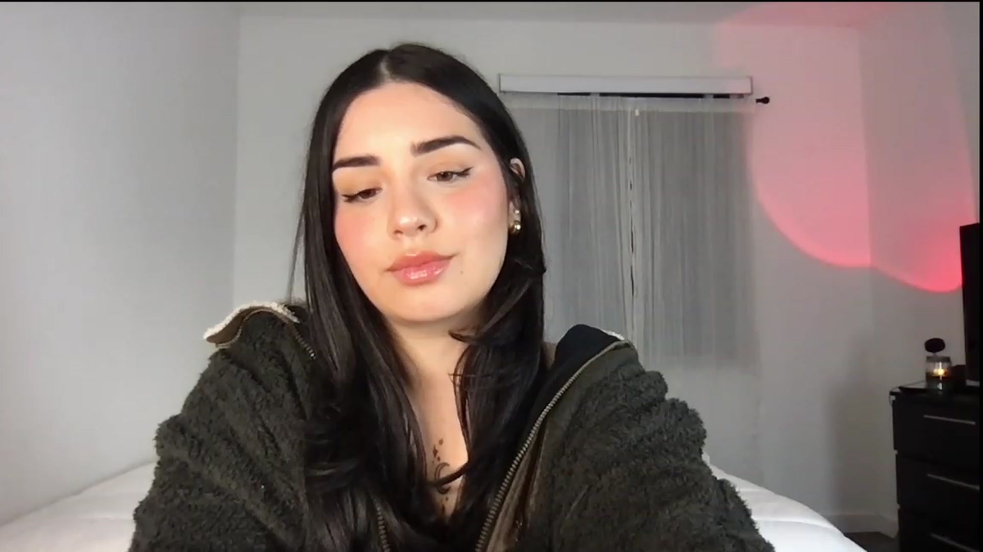 Gallery image thumbnail from babyxjulz's myfreecams stream on, 12/27/2022, 06:34 image 17 of 20