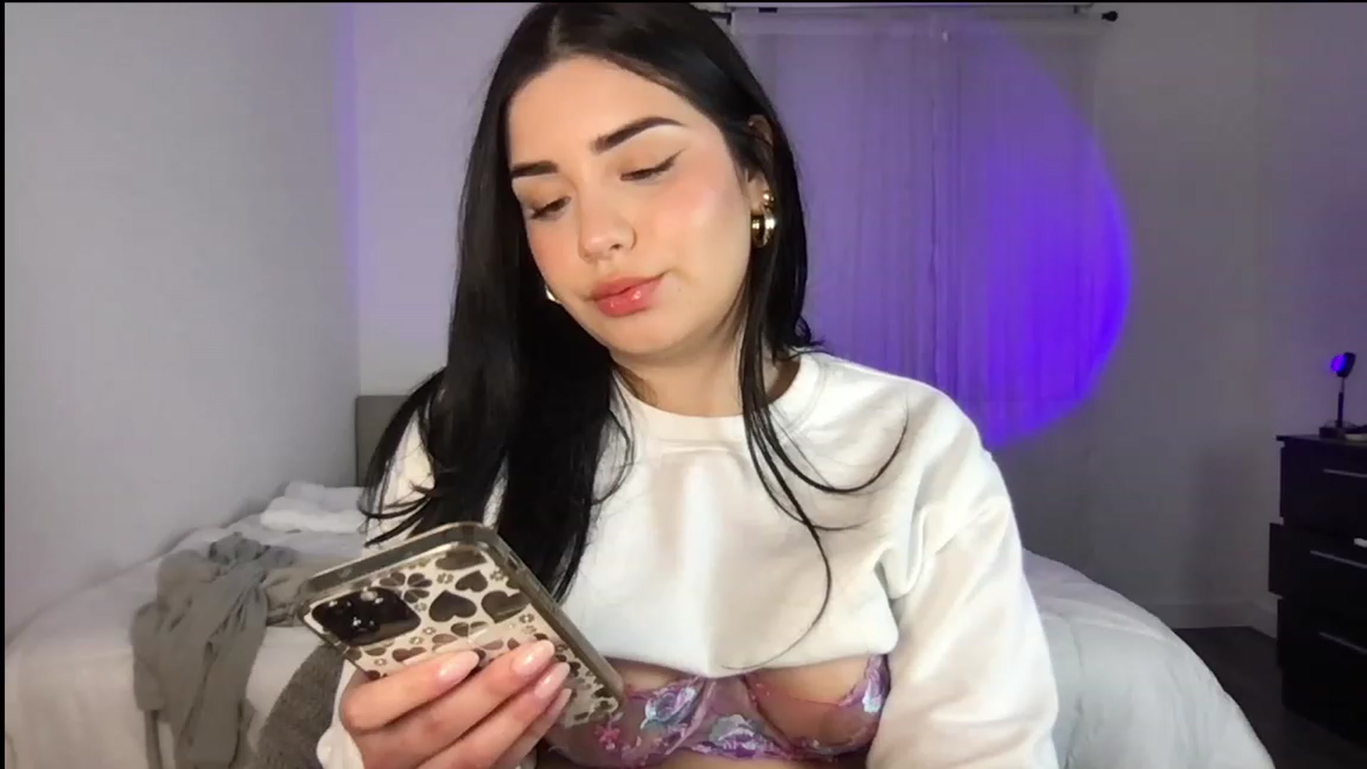 Gallery image thumbnail from babyxjulz's myfreecams stream on, 01/16/2023, 06:32 image 4 of 20