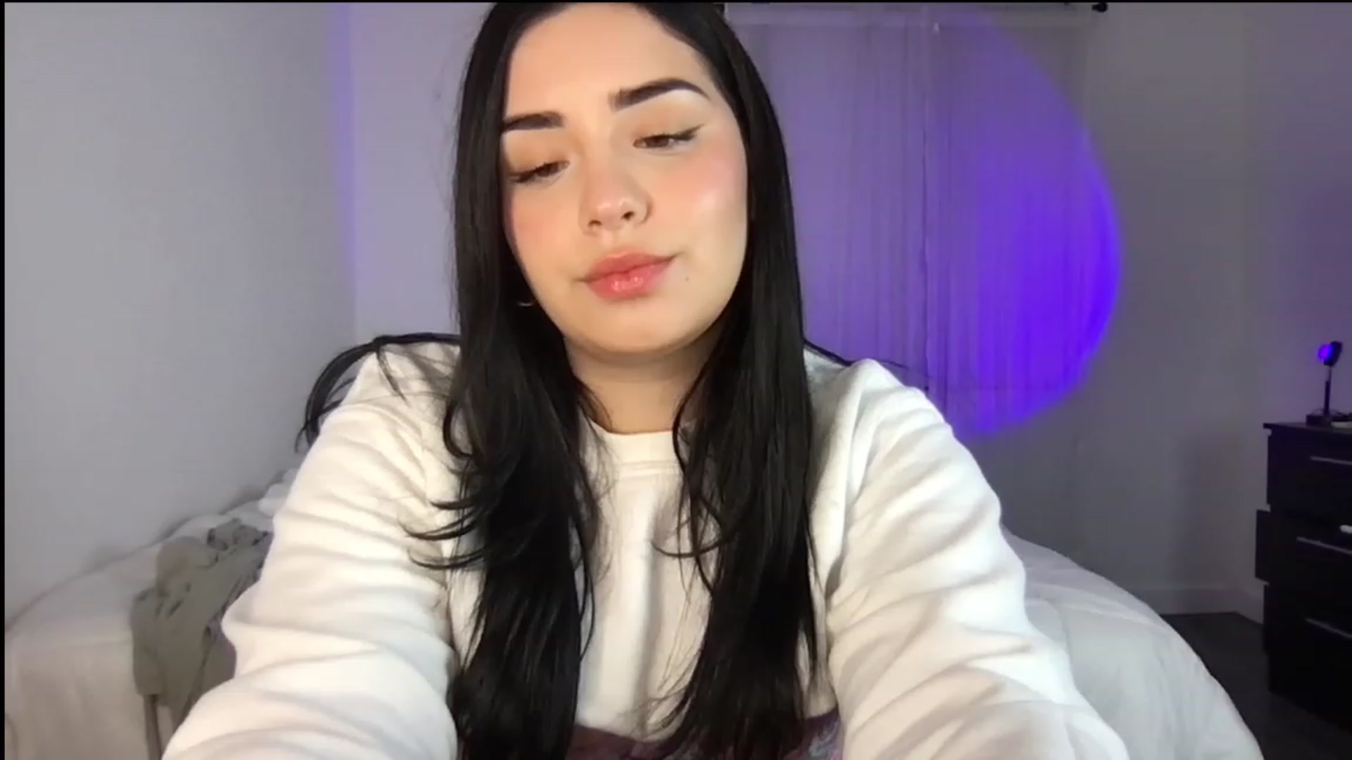 Gallery image thumbnail from babyxjulz's myfreecams stream on, 01/16/2023, 06:32 image 6 of 20
