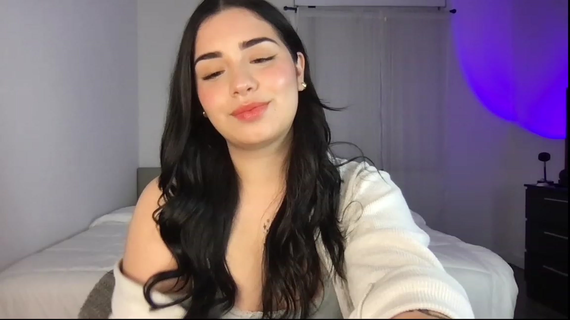 Gallery image thumbnail from babyxjulz's myfreecams stream on, 01/17/2023, 06:33 image 14 of 20
