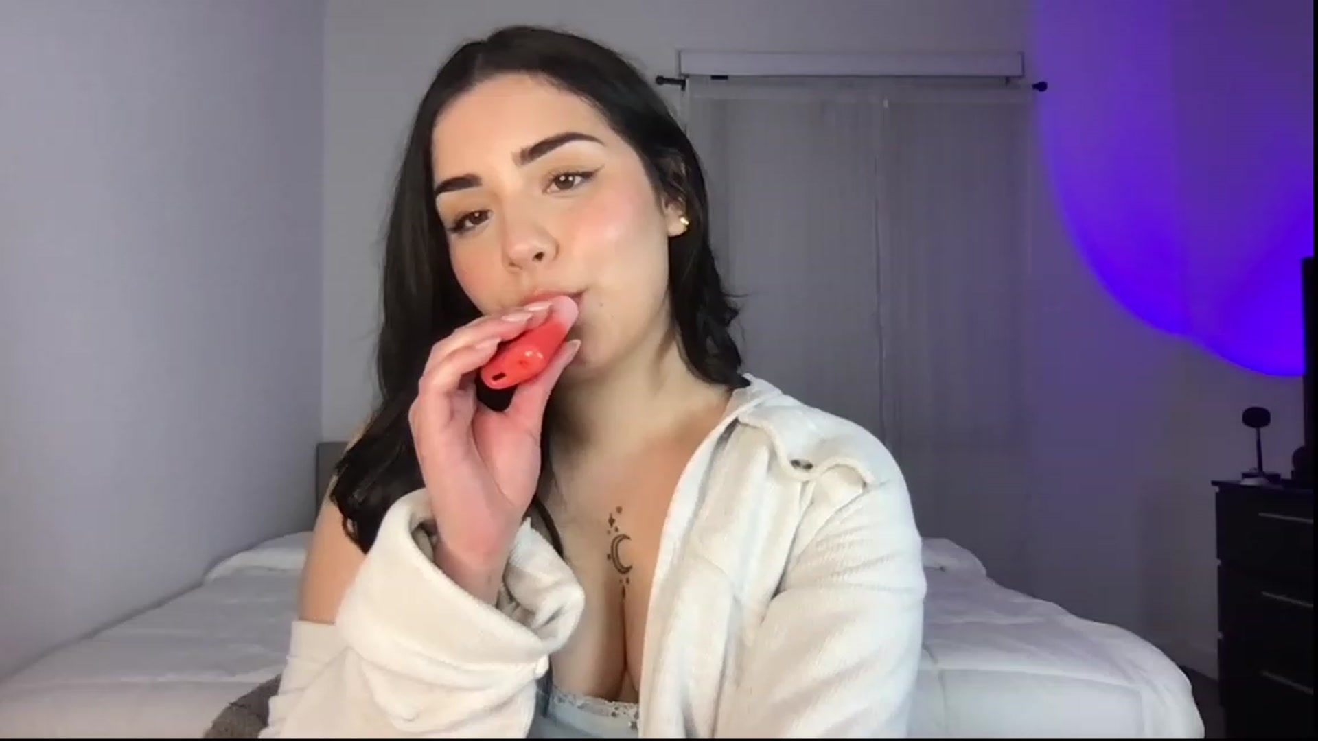 Gallery image thumbnail from babyxjulz's myfreecams stream on, 01/17/2023, 06:33 image 9 of 20