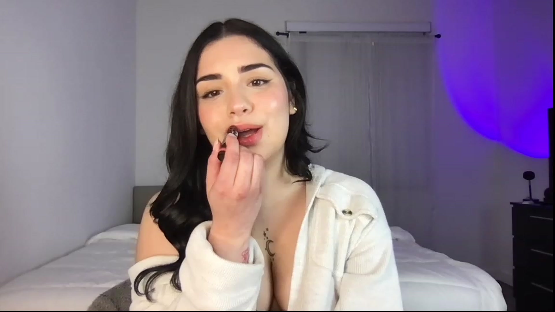 Gallery image thumbnail from babyxjulz's myfreecams stream on, 01/17/2023, 06:33 image 10 of 20