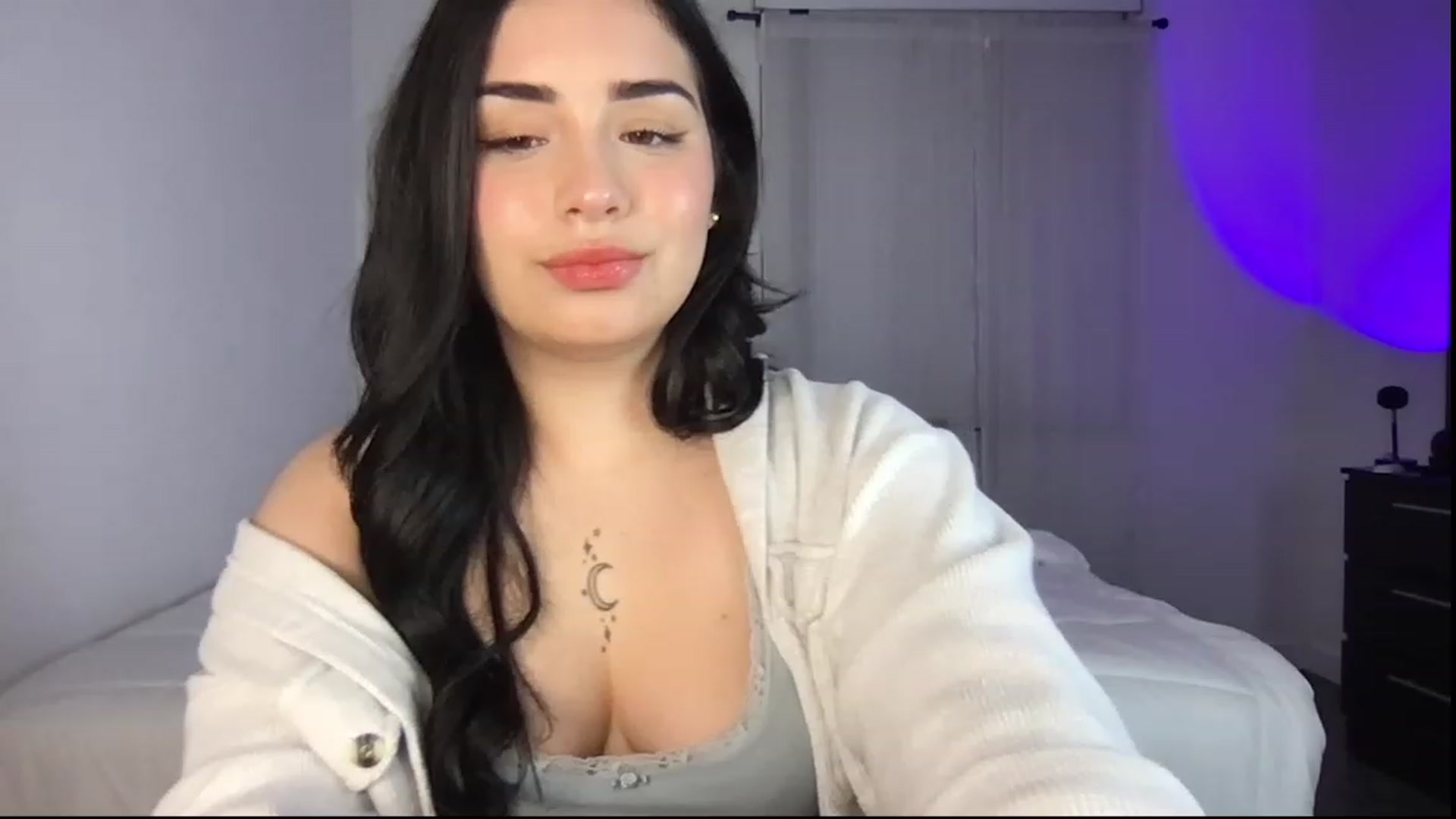 Gallery image thumbnail from babyxjulz's myfreecams stream on, 01/17/2023, 06:33 image 11 of 20
