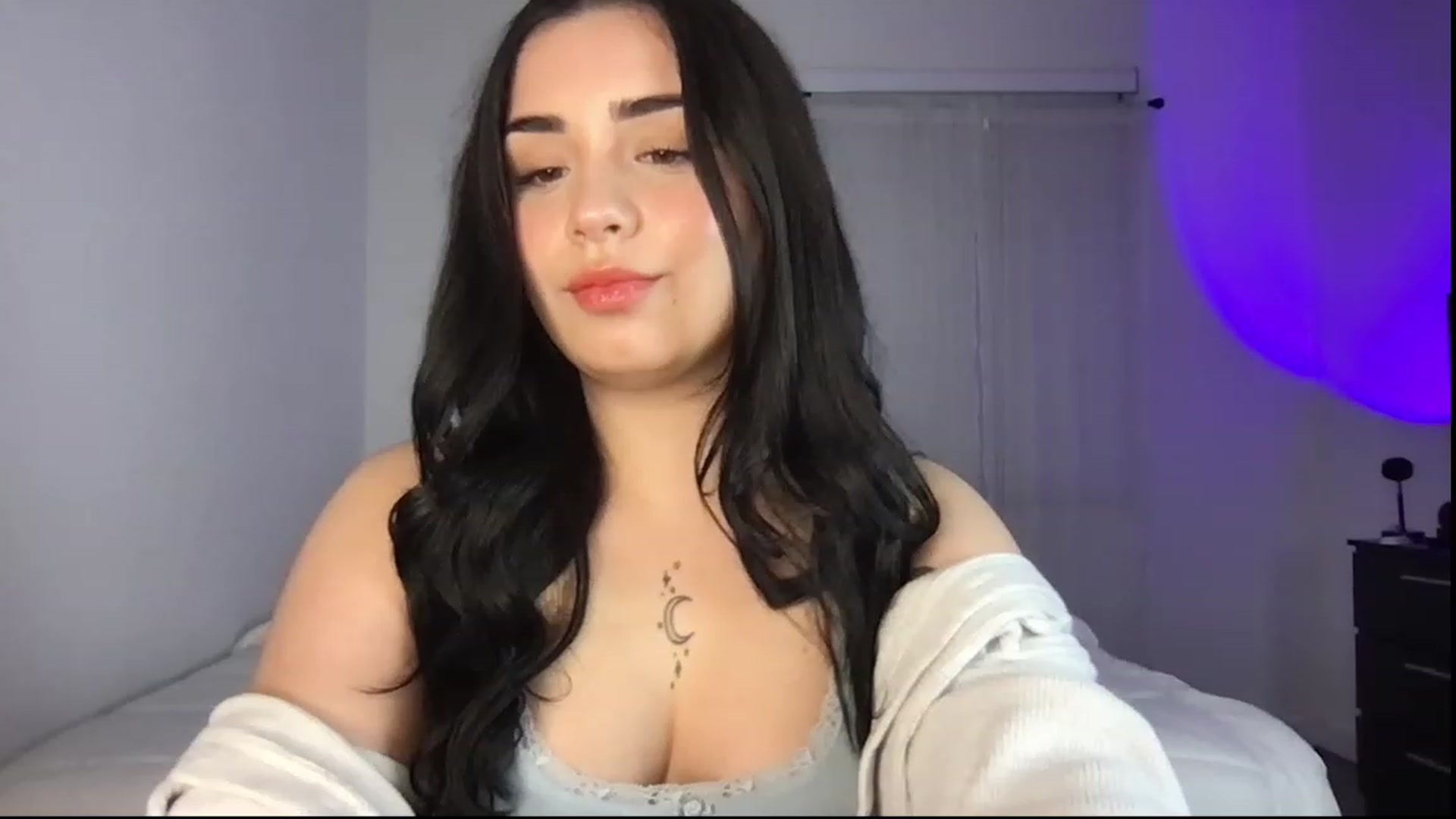 Gallery image thumbnail from babyxjulz's myfreecams stream on, 01/17/2023, 06:33 image 16 of 20