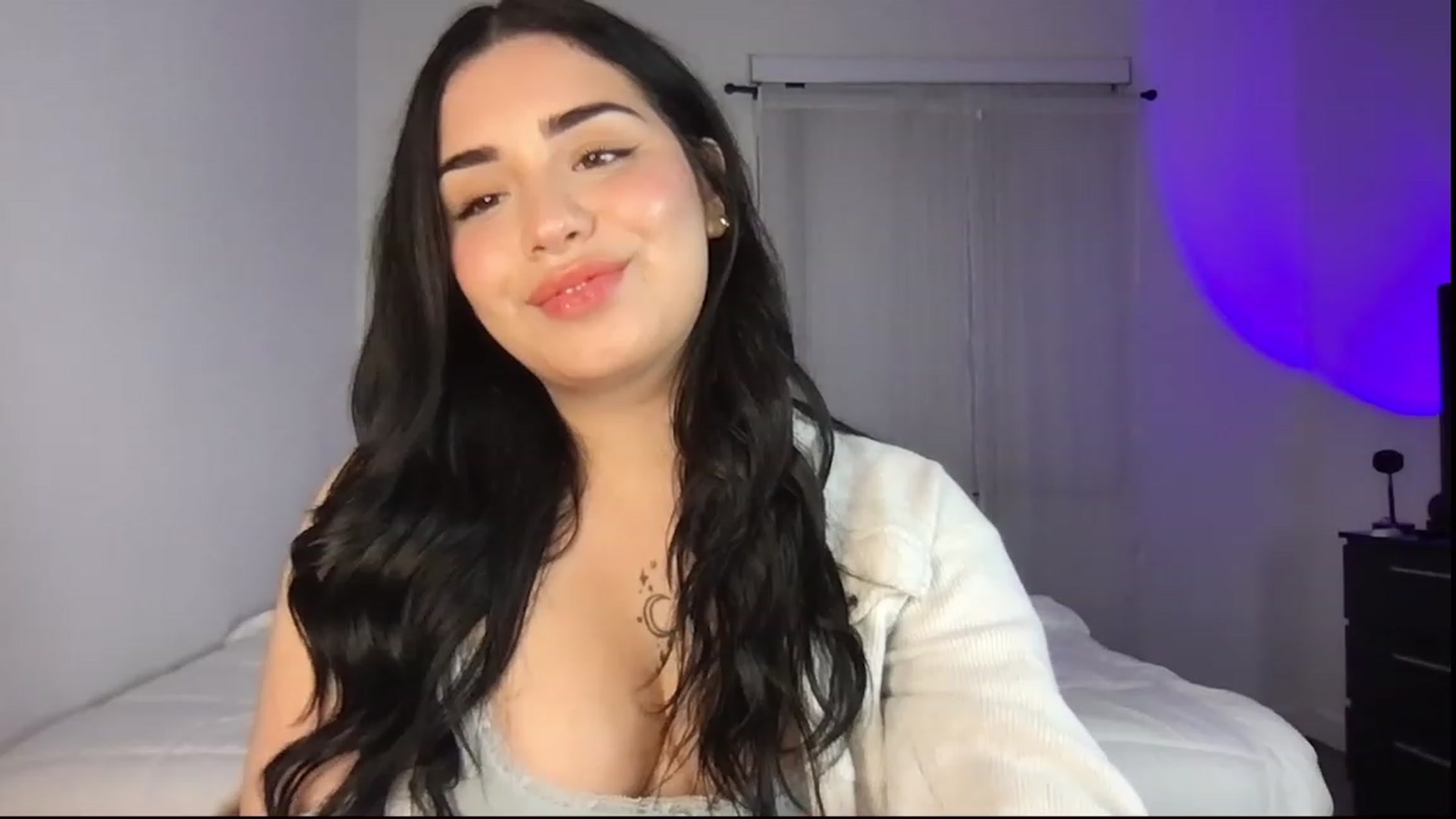 Gallery image thumbnail from babyxjulz's myfreecams stream on, 01/17/2023, 06:33 image 7 of 20