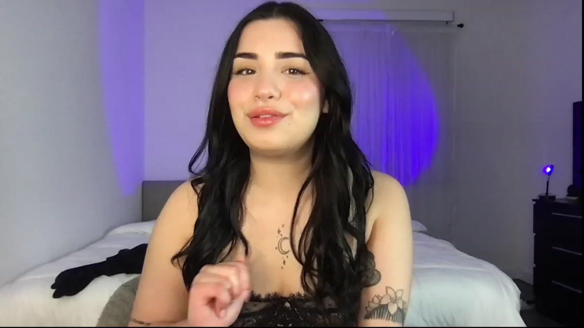 Gallery image thumbnail from babyxjulz's myfreecams stream on, 01/19/2023, 06:35 image 9 of 20