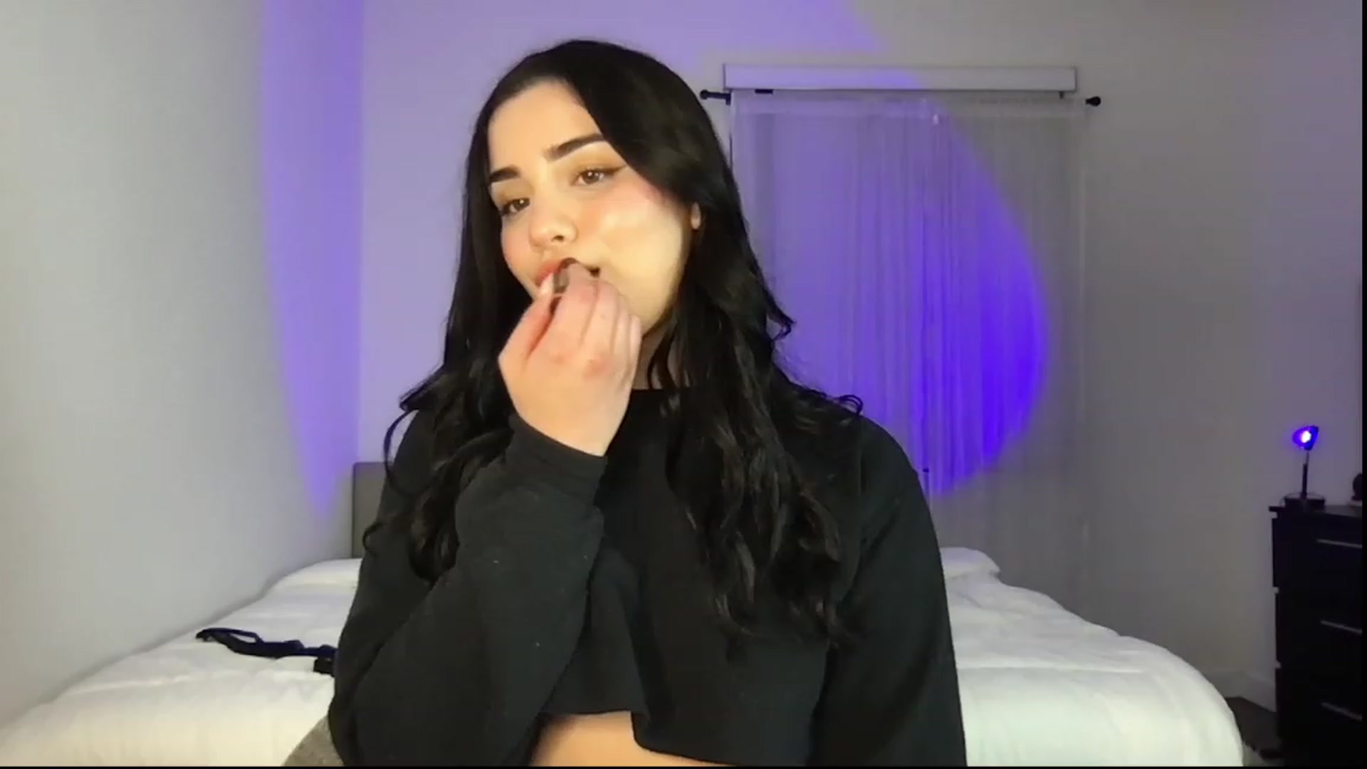 Gallery image thumbnail from babyxjulz's myfreecams stream on, 01/19/2023, 07:40 image 18 of 20